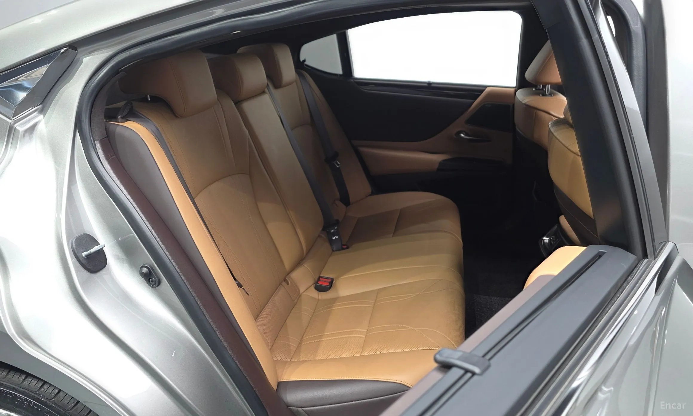 Lexus ES300h 7th Generation превью 11