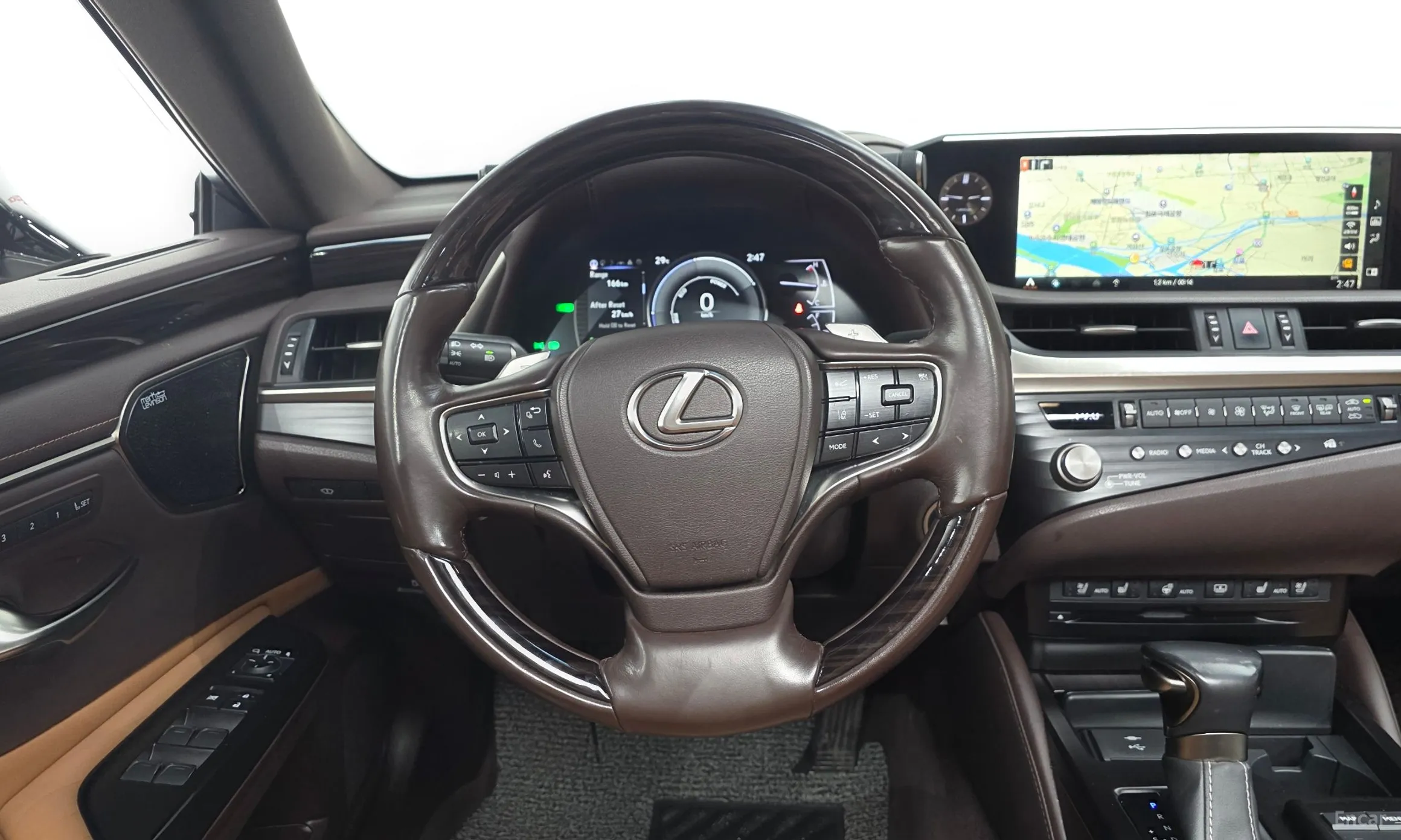 Lexus ES300h 7th Generation превью 12