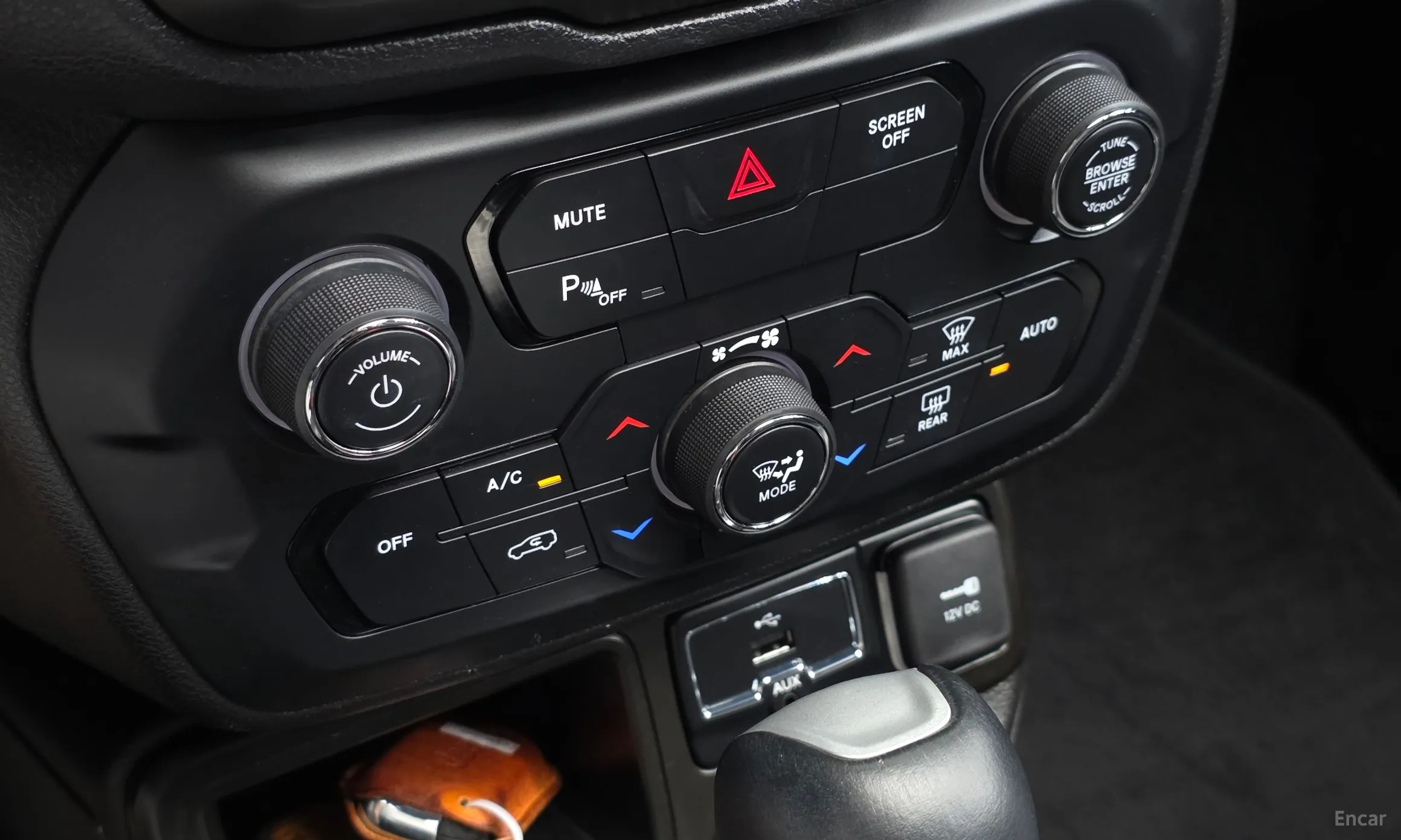 Jeep Renegade превью 18
