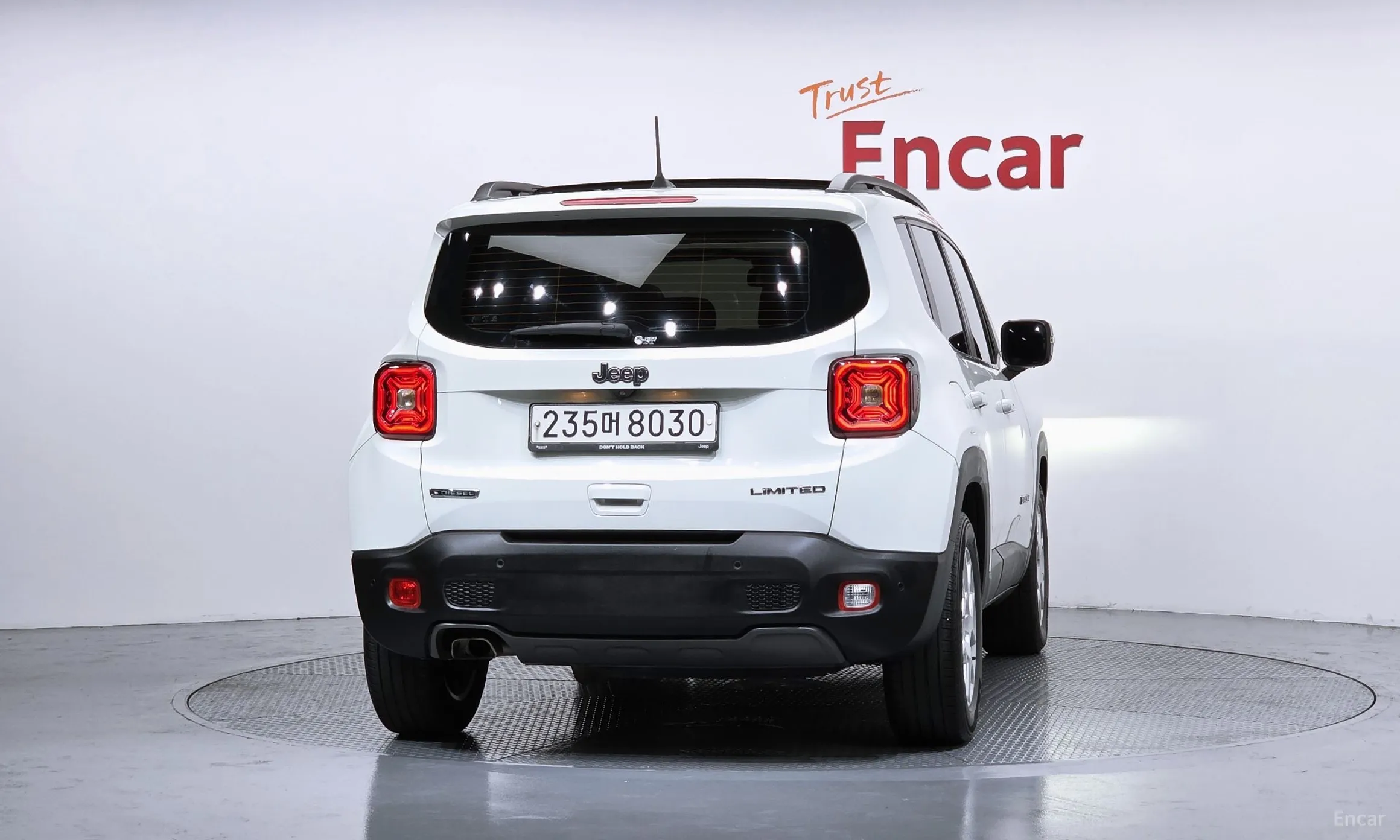 Jeep Renegade превью 4