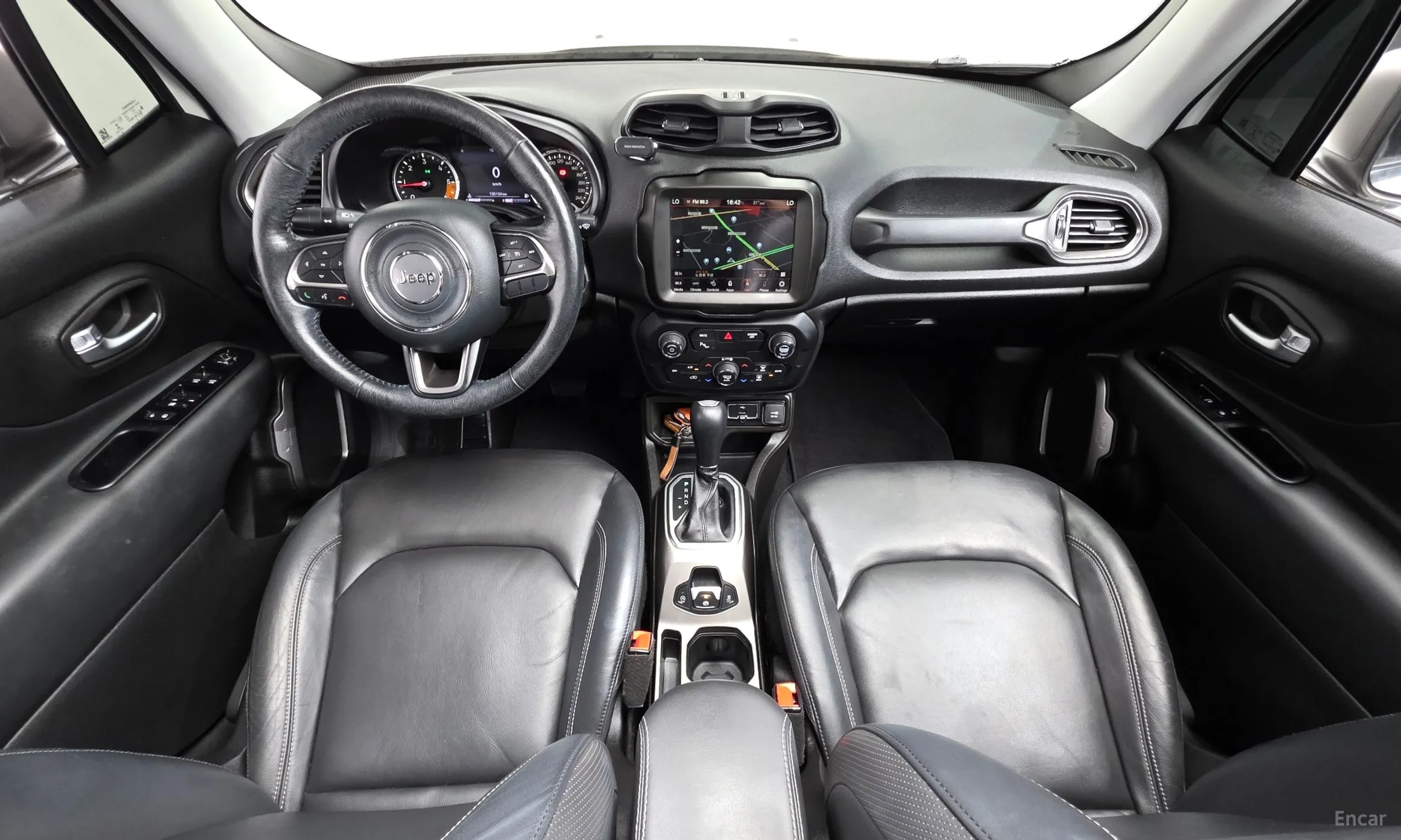 Jeep Renegade превью 7