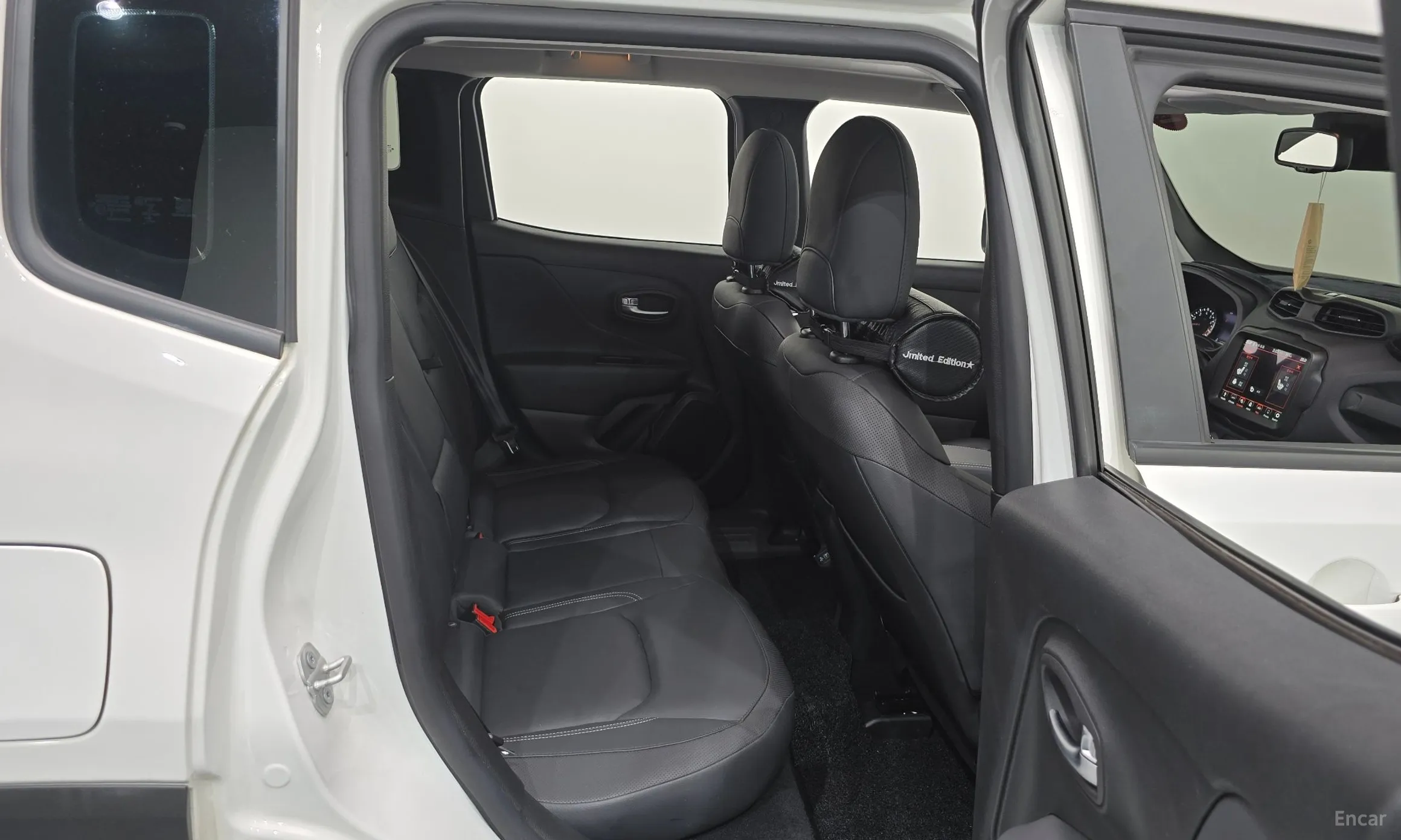 Jeep Renegade превью 11