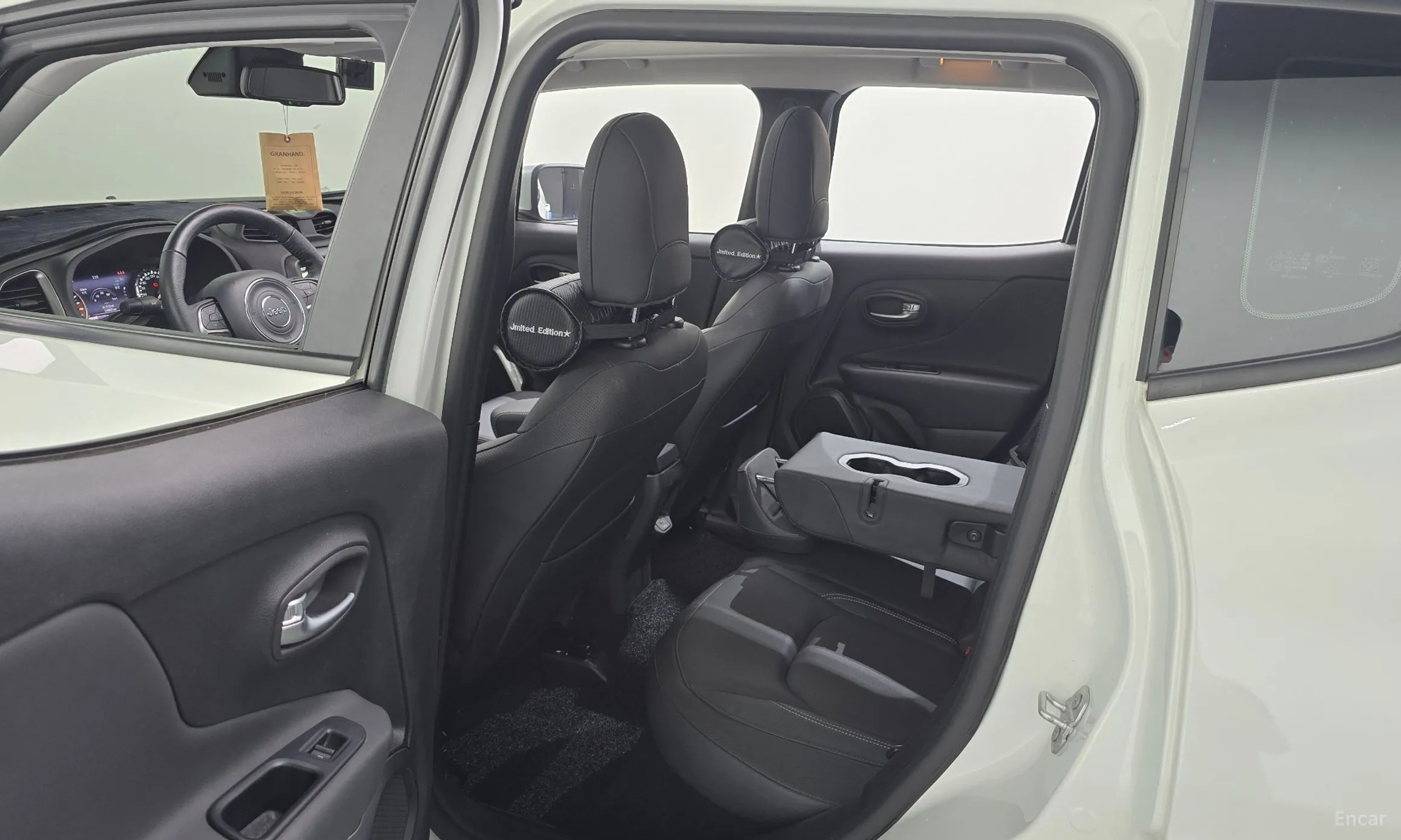 Jeep Renegade превью 12
