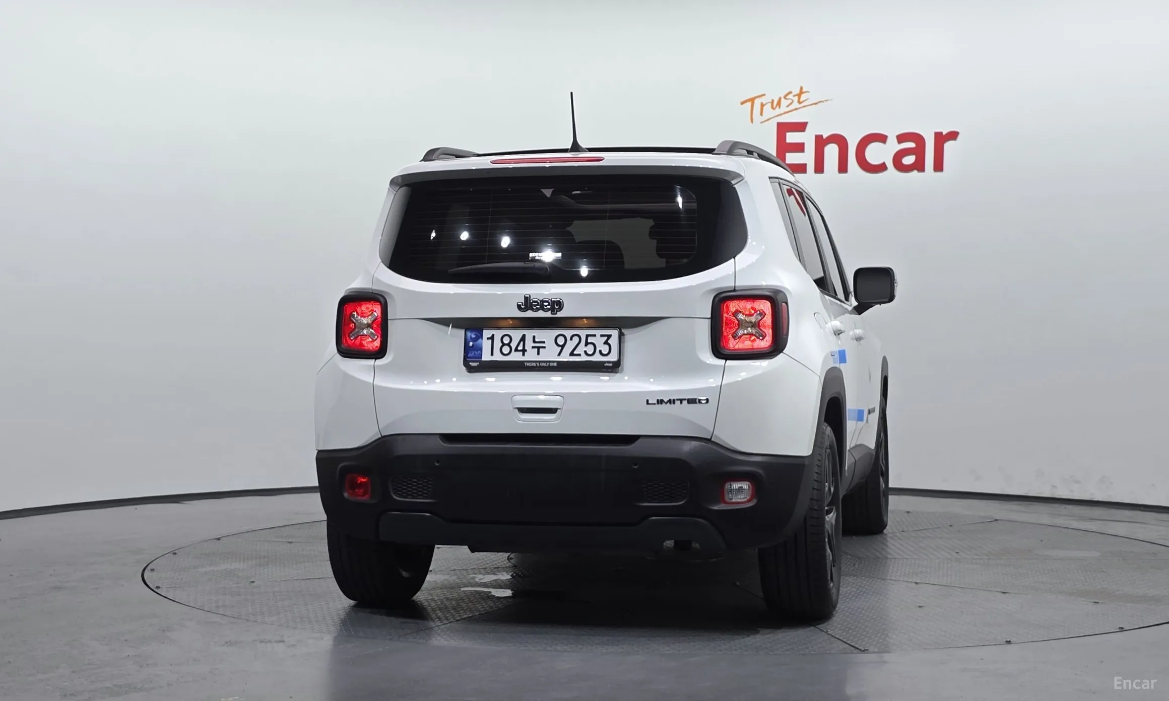 Jeep Renegade превью 4
