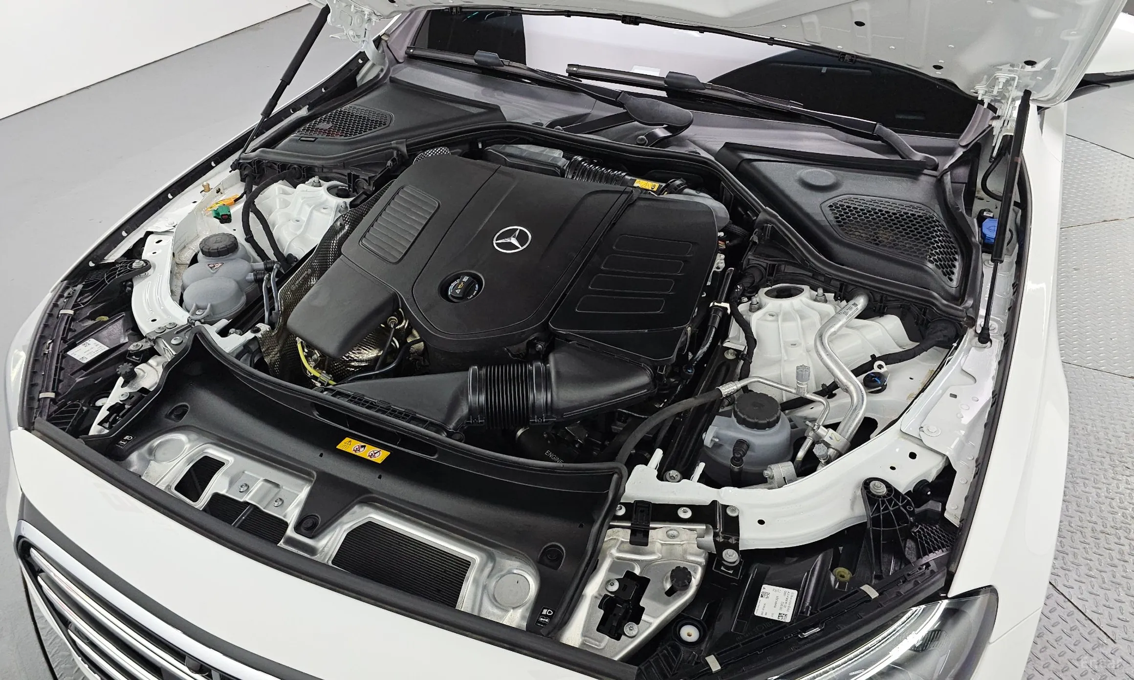Mercedes Benz E-Class W214 превью 6