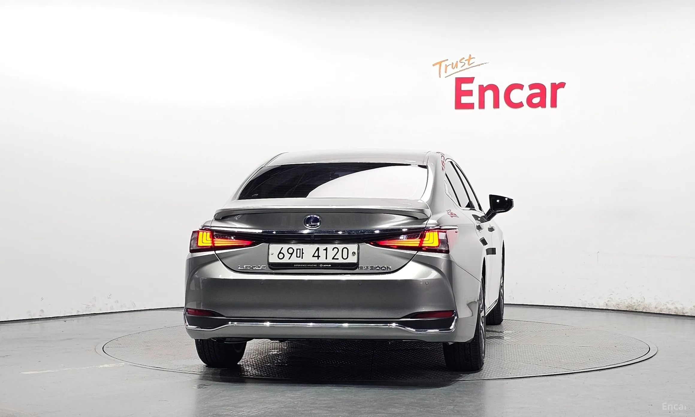 Lexus ES300h 7th Generation превью 4