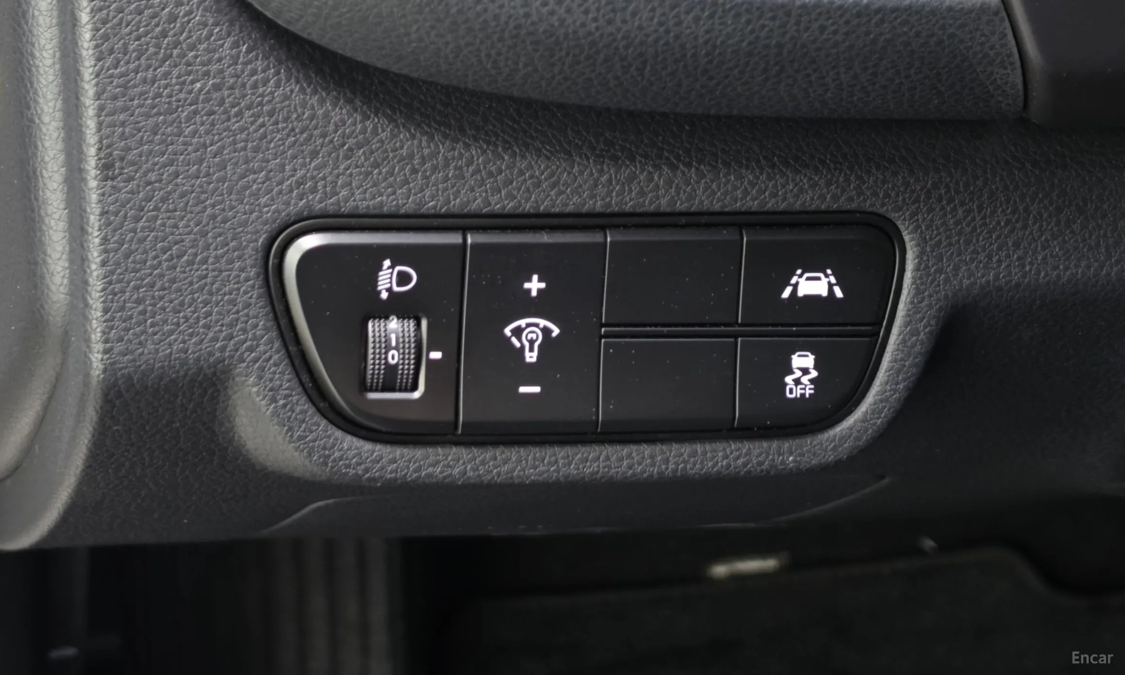 Kia Seltos превью 20