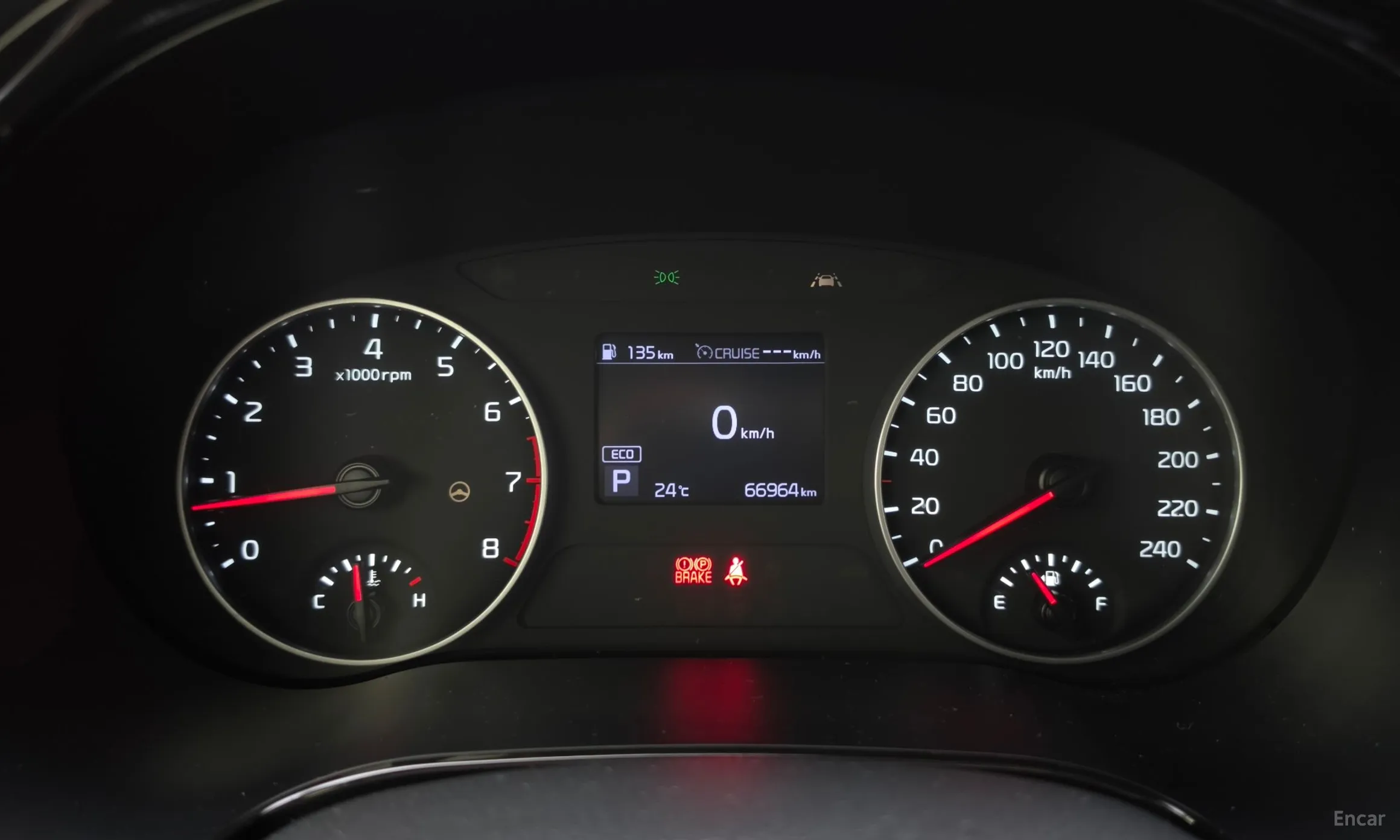 Kia Seltos превью 8