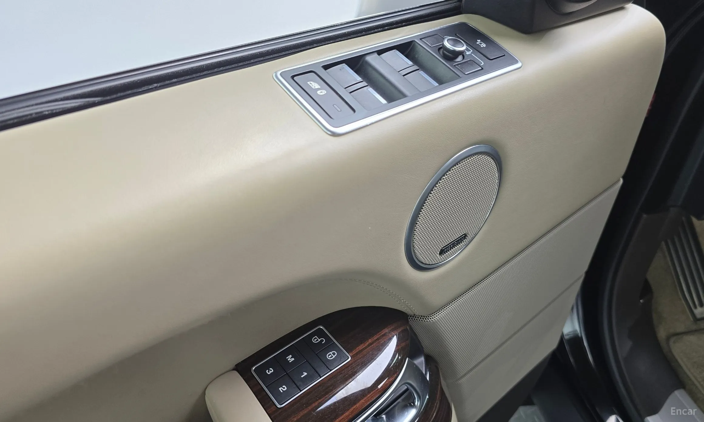 Land Rover Range Rover 4th Generation превью 14