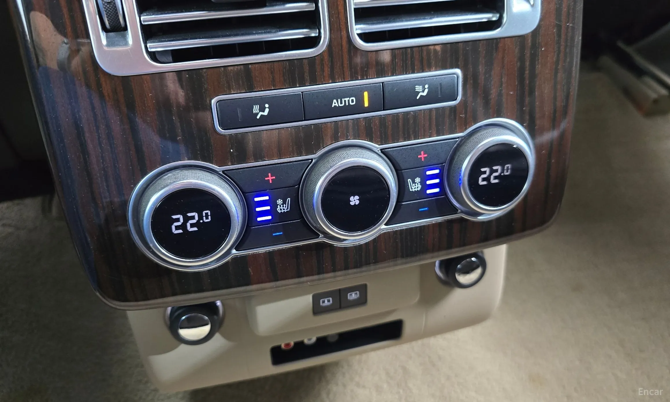 Land Rover Range Rover 4th Generation превью 18