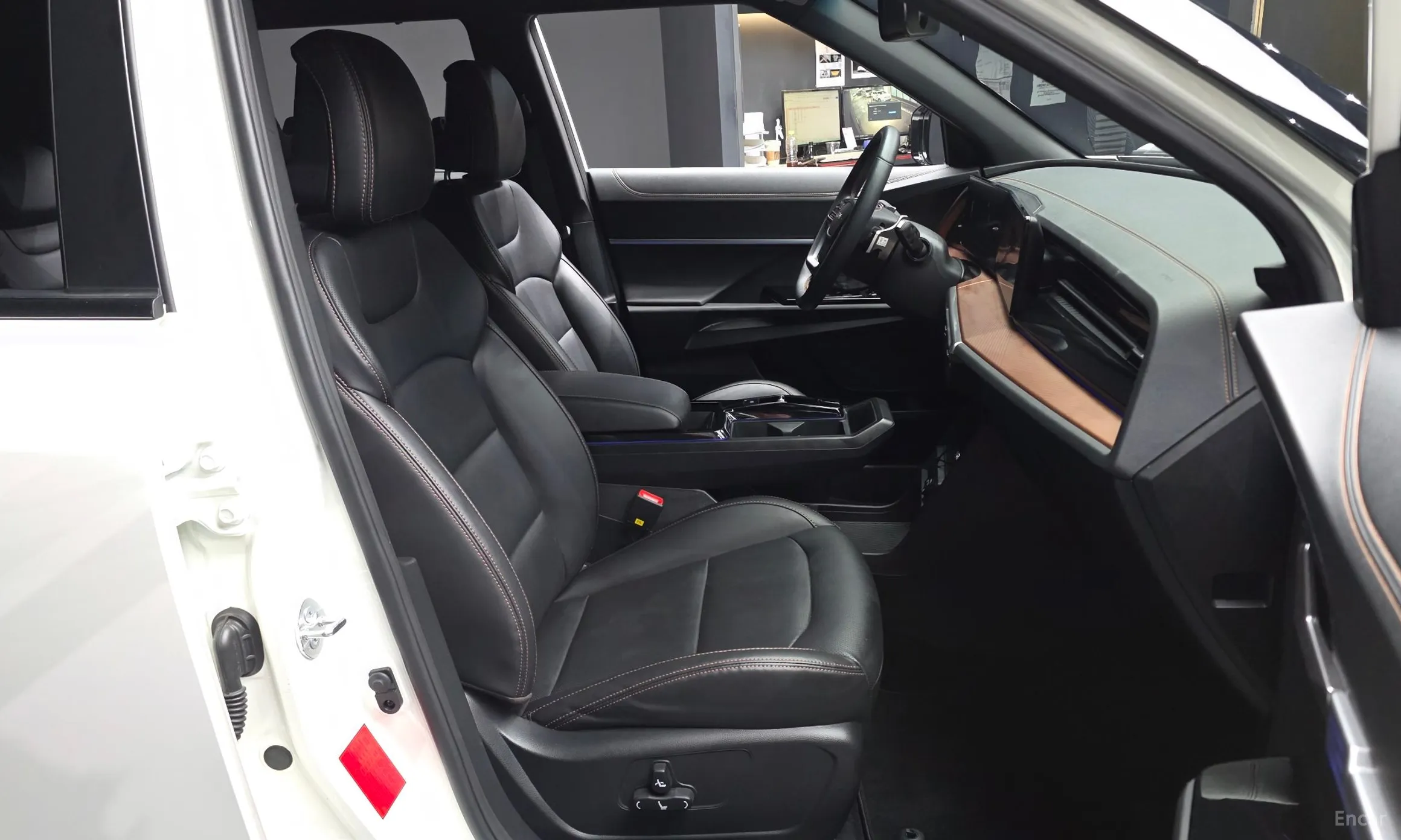 KG Mobility (SsangYong) The New Torres превью 11
