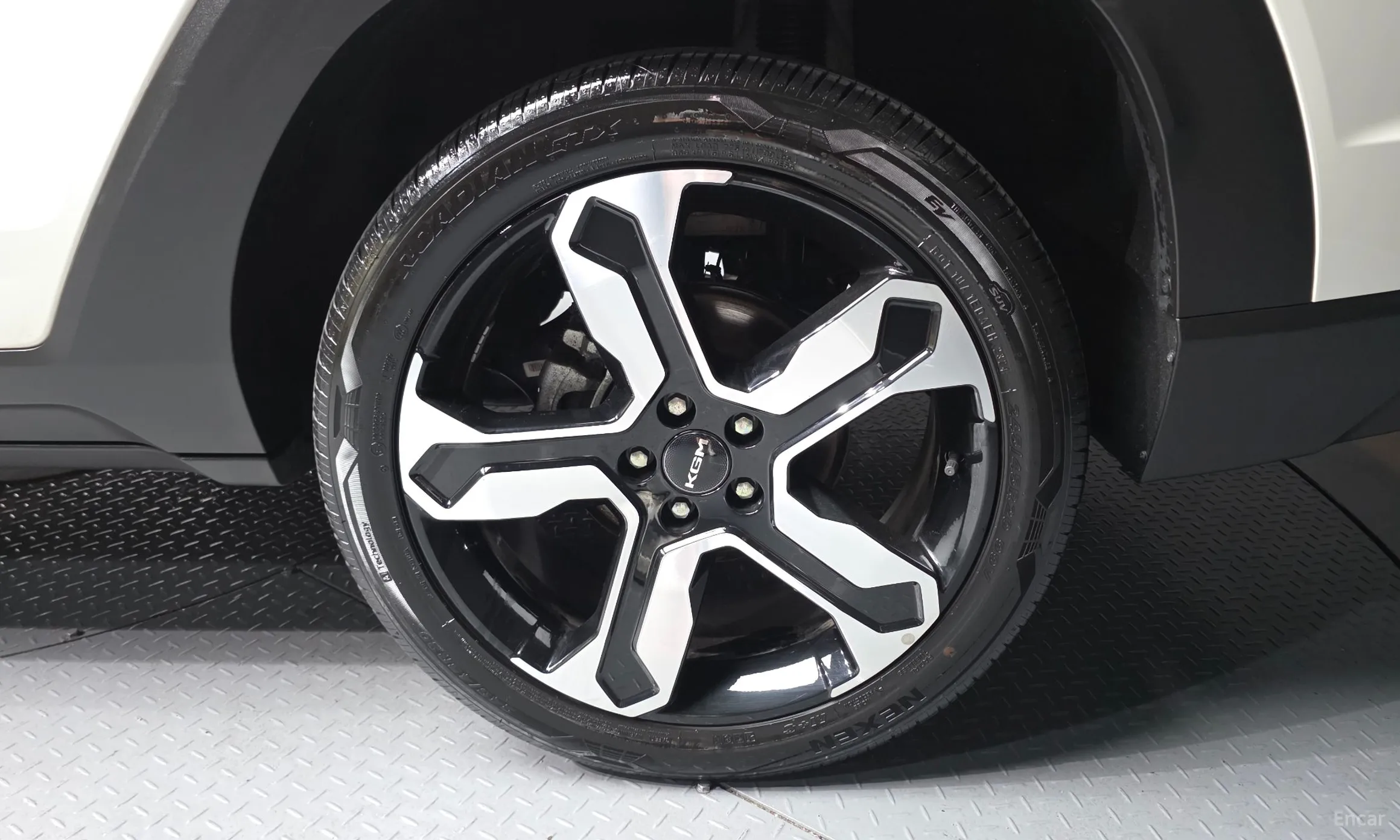 KG Mobility (SsangYong) The New Torres превью 5