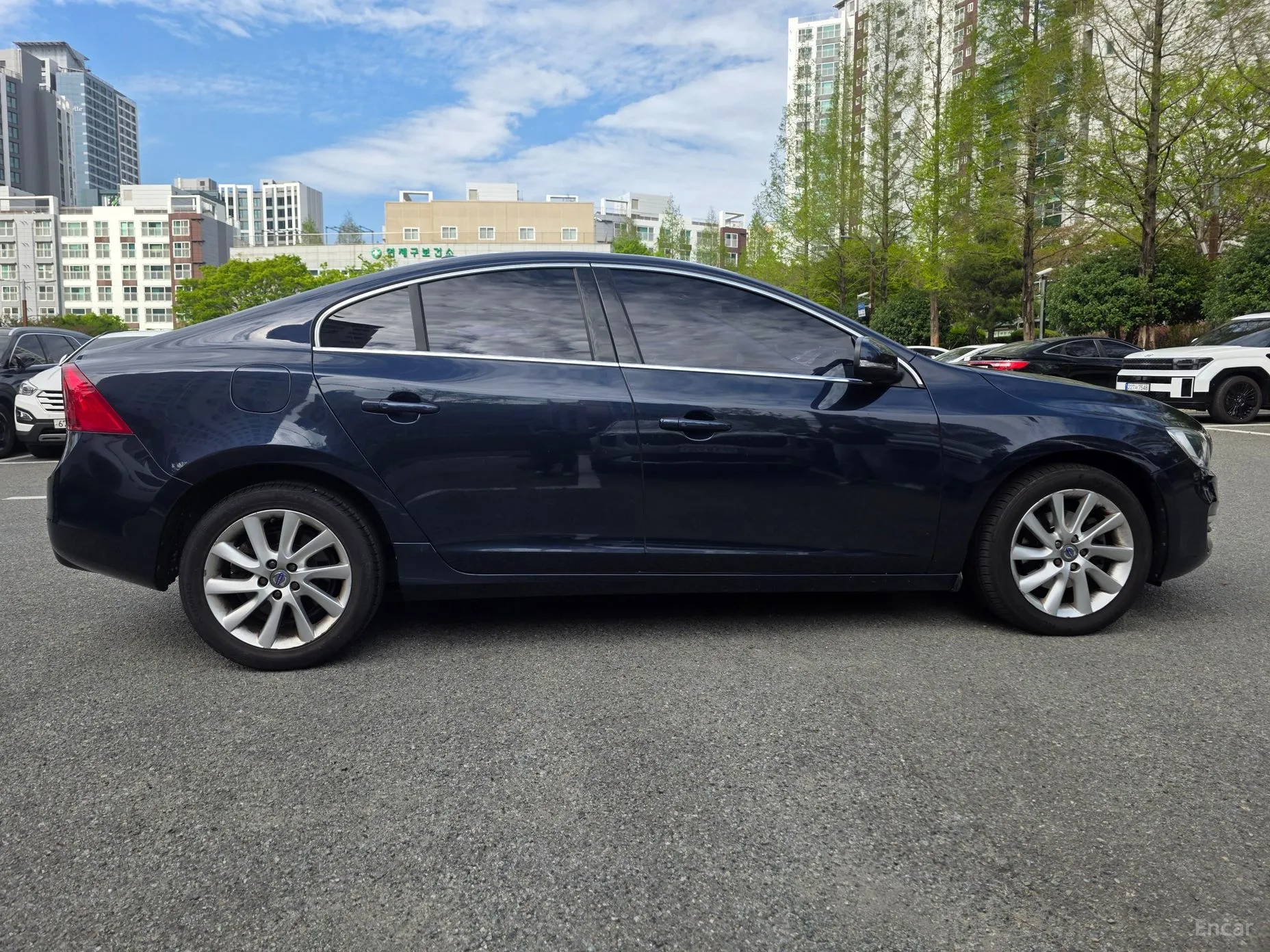 Volvo S60 превью 12
