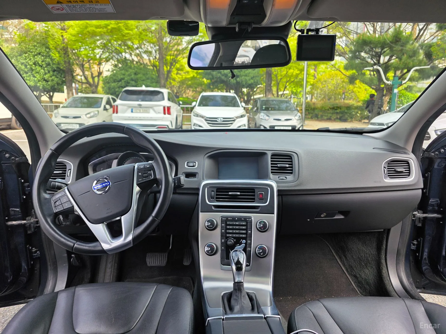 Volvo S60 превью 7