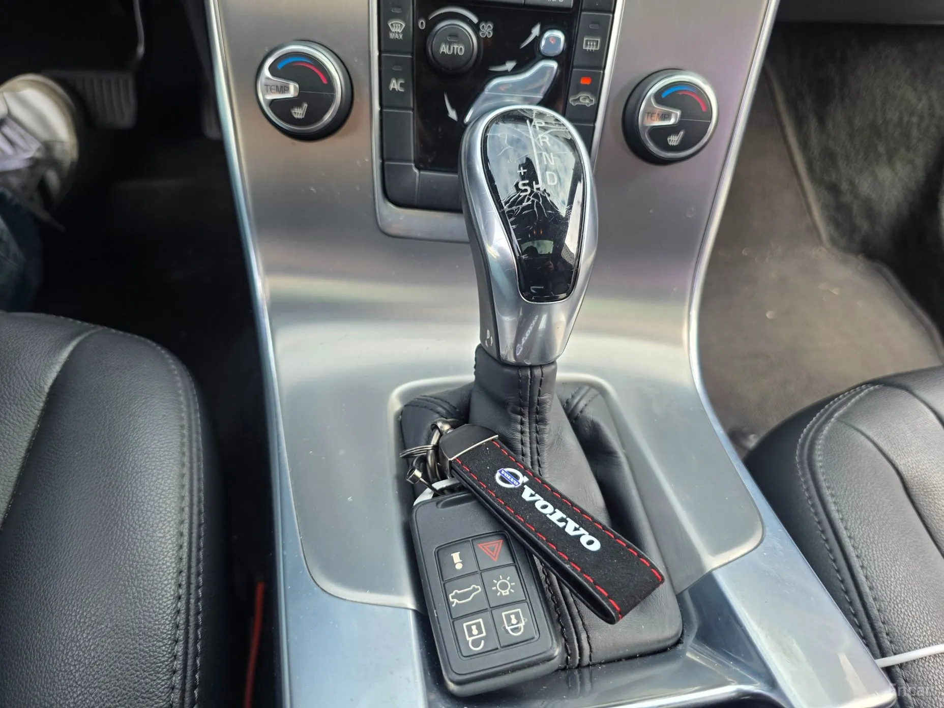 Volvo S60 превью 9
