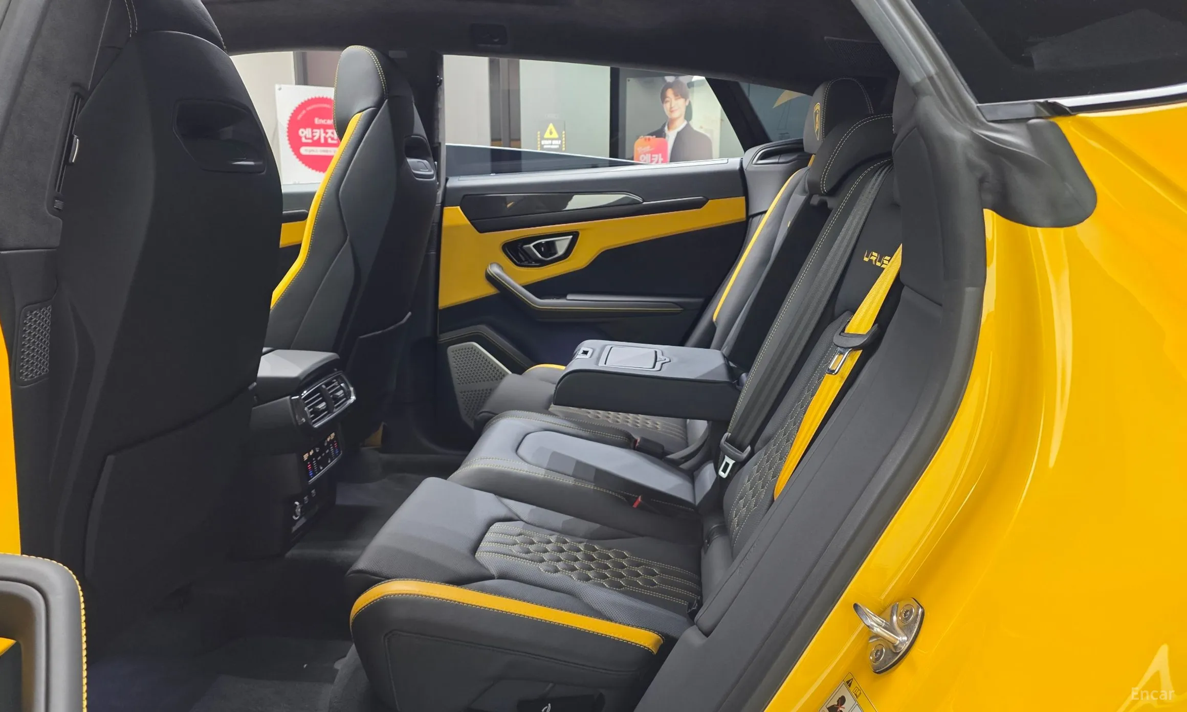 Lamborghini Urus превью 12
