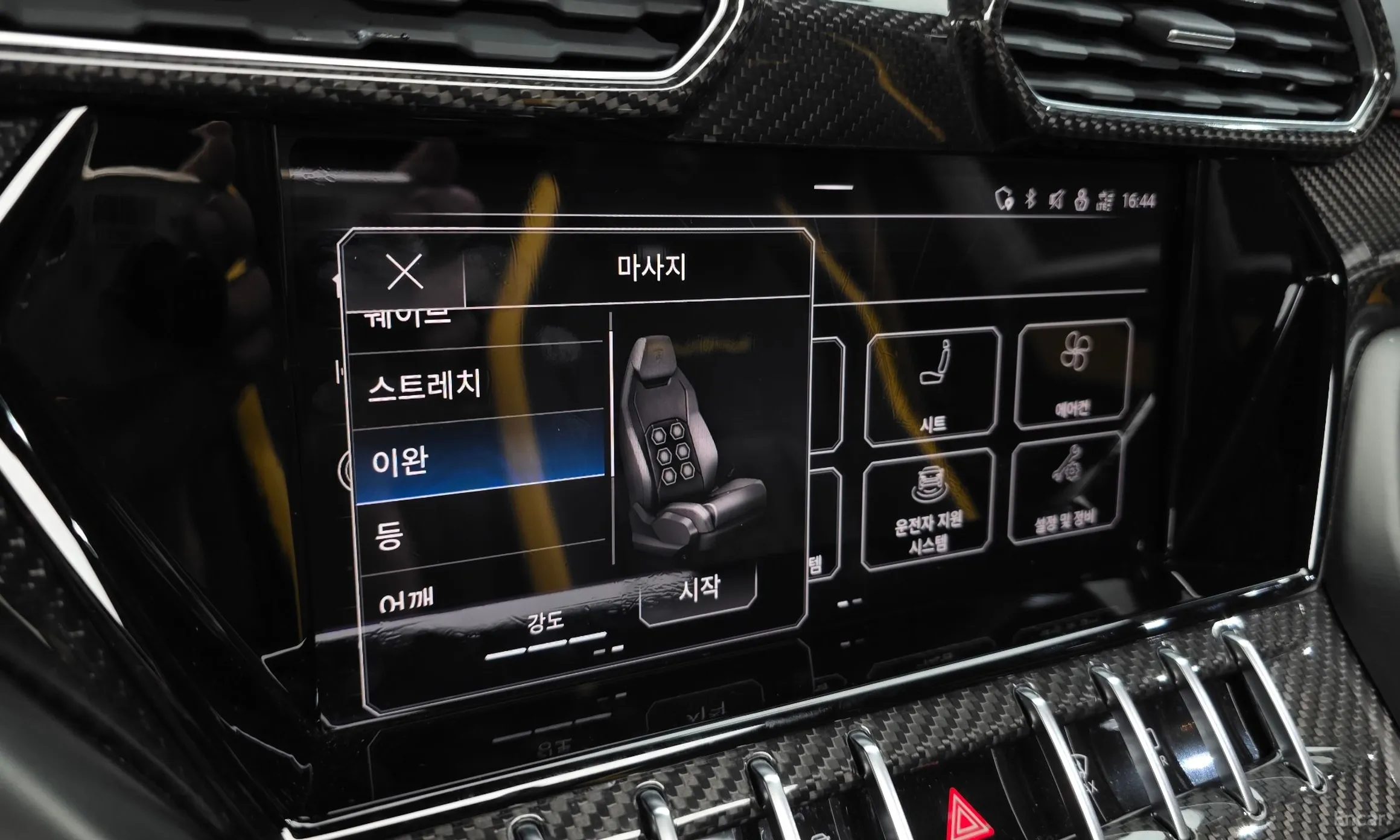 Lamborghini Urus превью 14