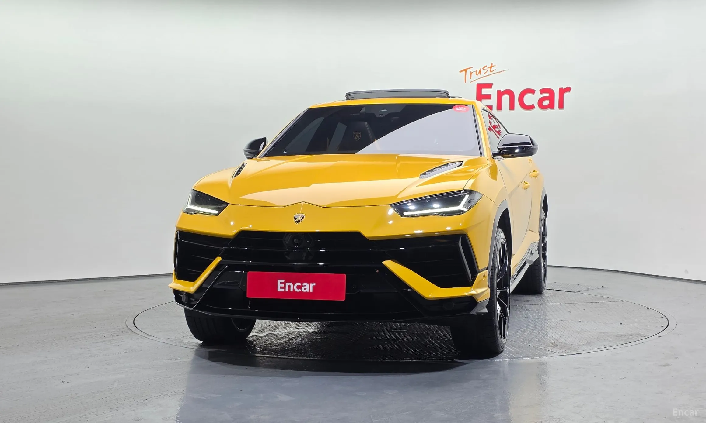 Lamborghini Urus превью 3