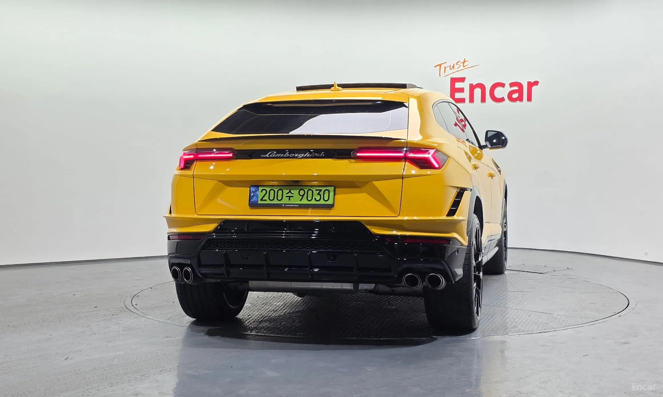 Lamborghini Urus превью 4