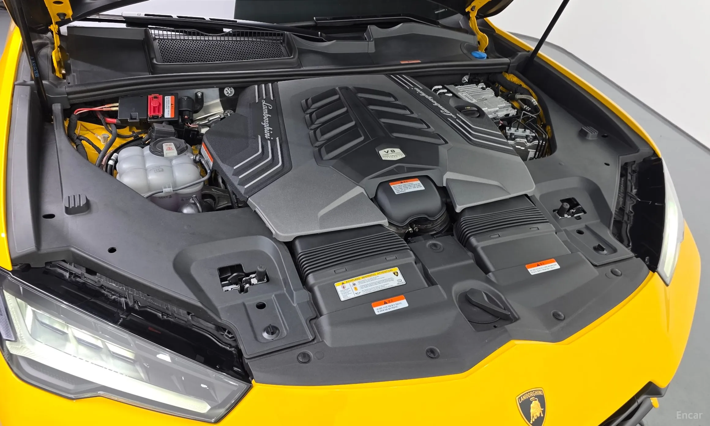 Lamborghini Urus превью 6