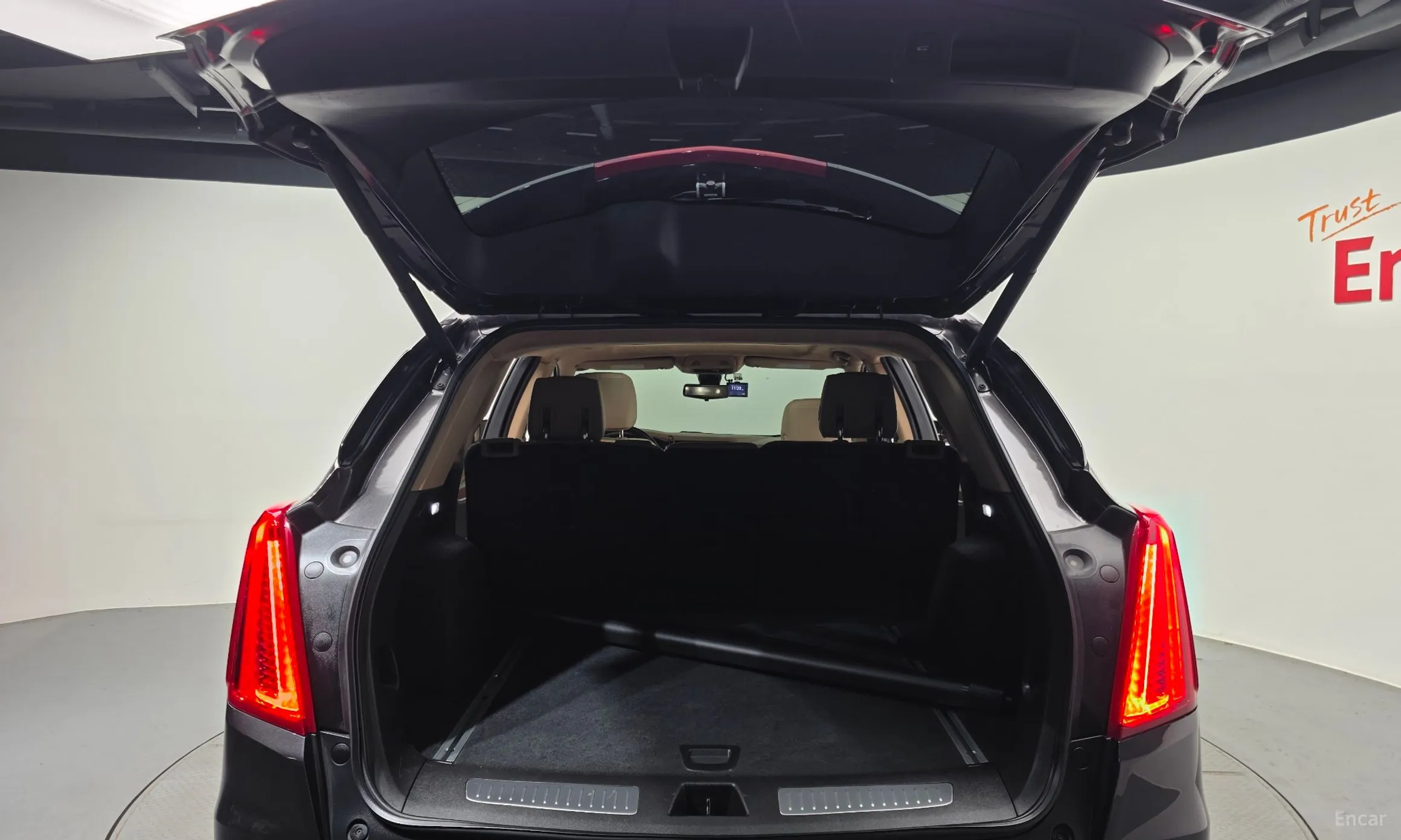 Cadillac XT5 превью 20