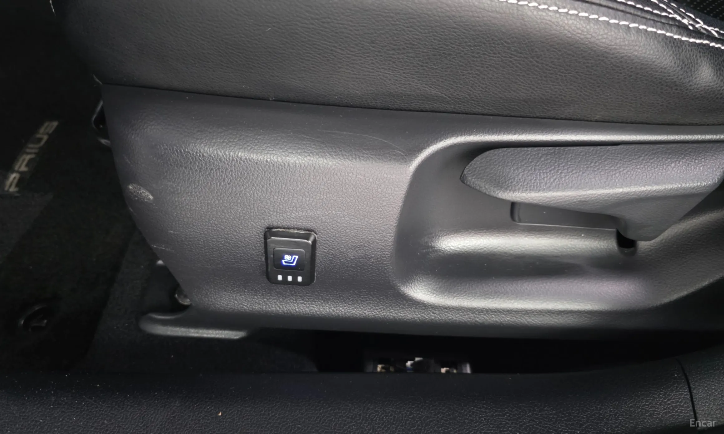 Toyota Prius 4th Generation превью 19