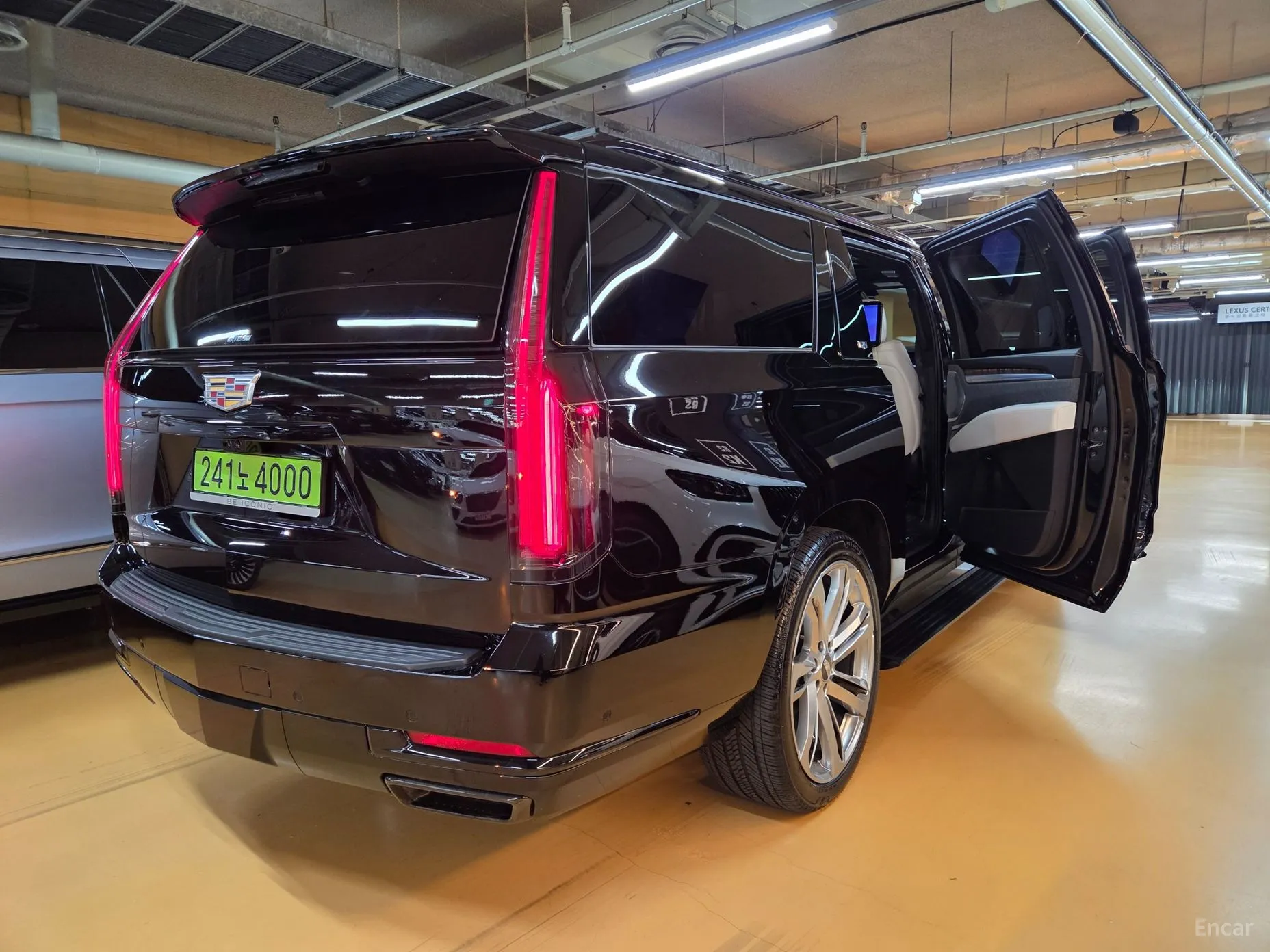 Cadillac Escalade 5th Generation превью 17