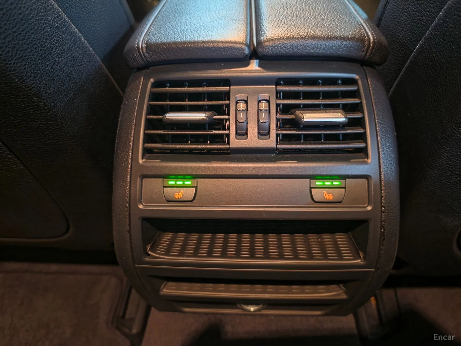 BMW 5 Series (F10) превью 15