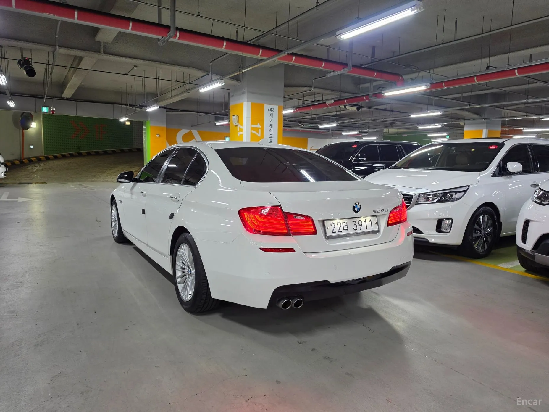 BMW 5 Series (F10) превью 5