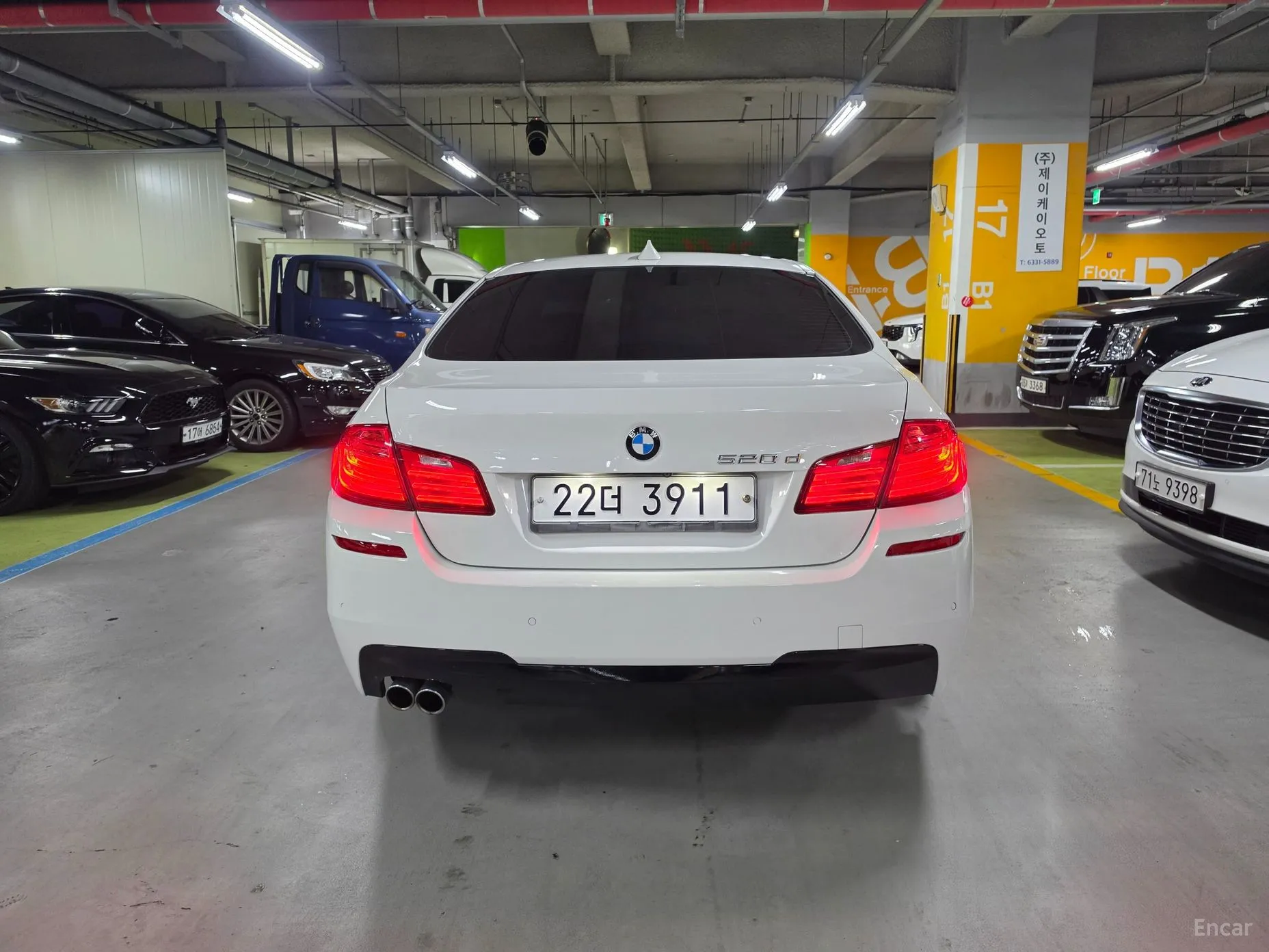 BMW 5 Series (F10) превью 7
