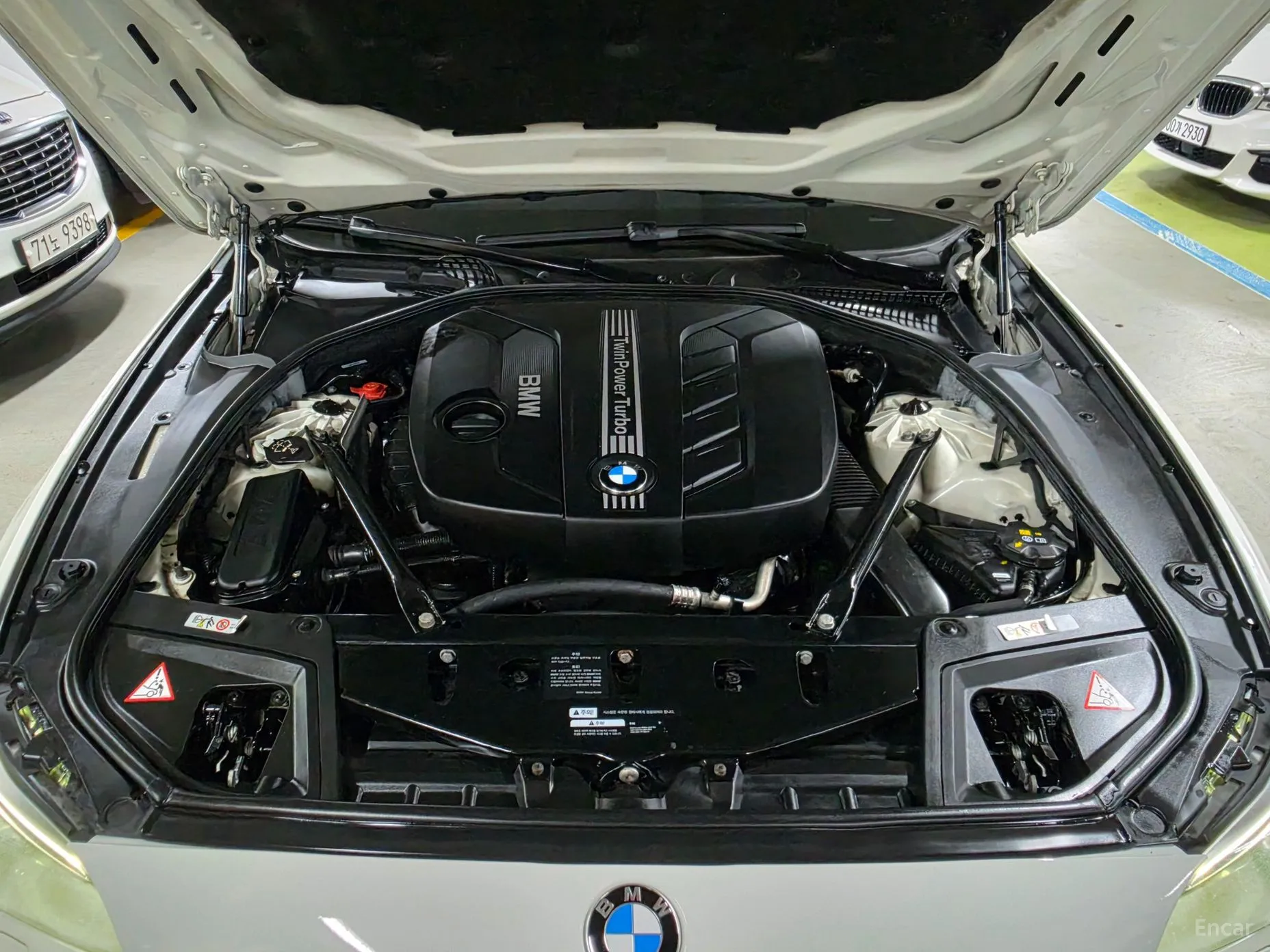 BMW 5 Series (F10) превью 8