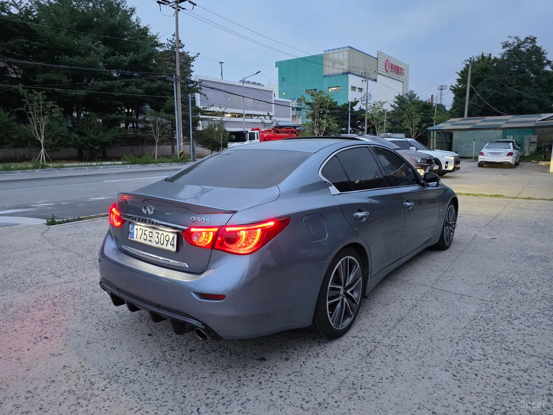 Infiniti Q50 превью 12
