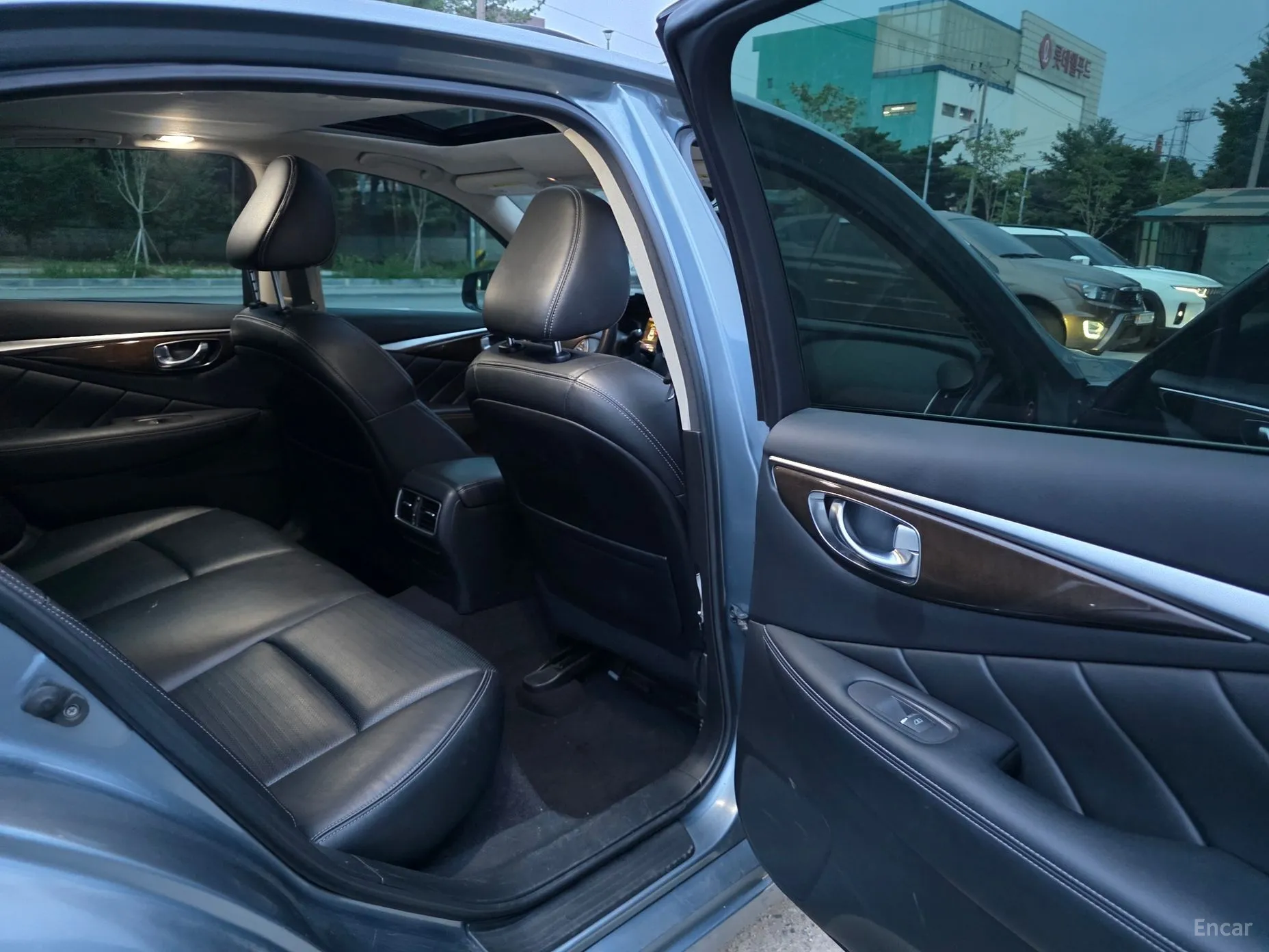 Infiniti Q50 превью 6