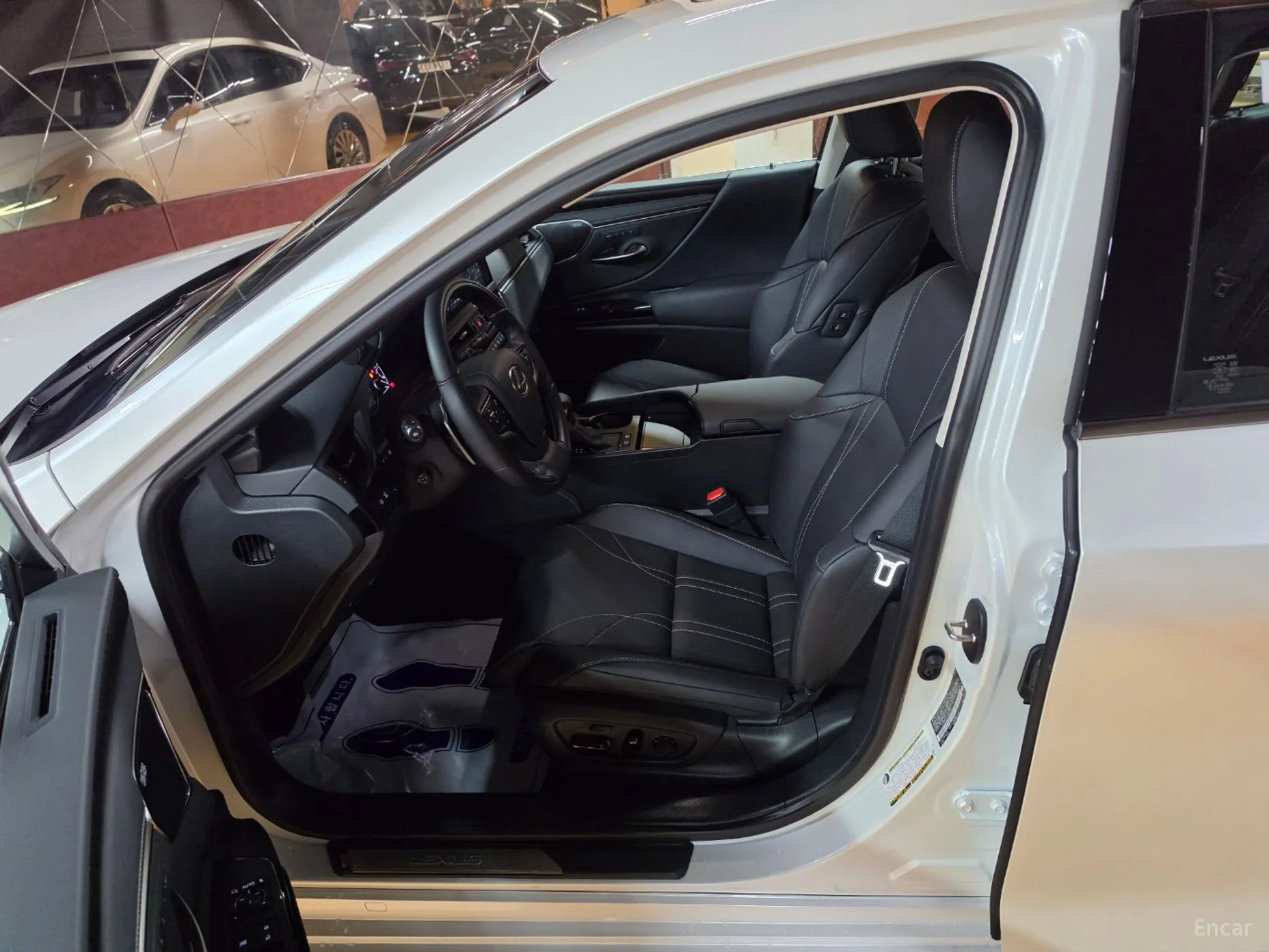Lexus ES300h 7th Generation превью 10