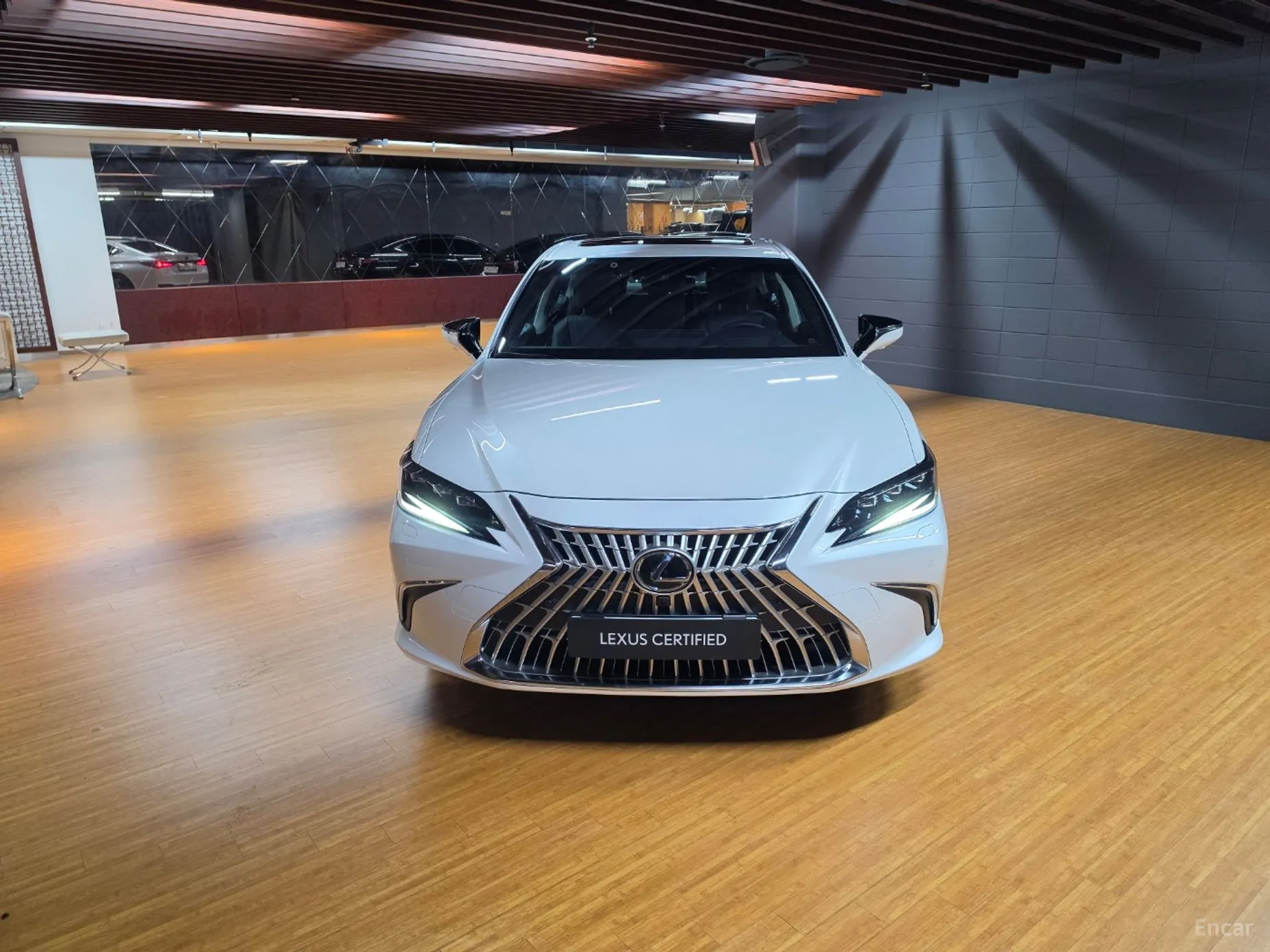 Lexus ES300h 7th Generation превью 3