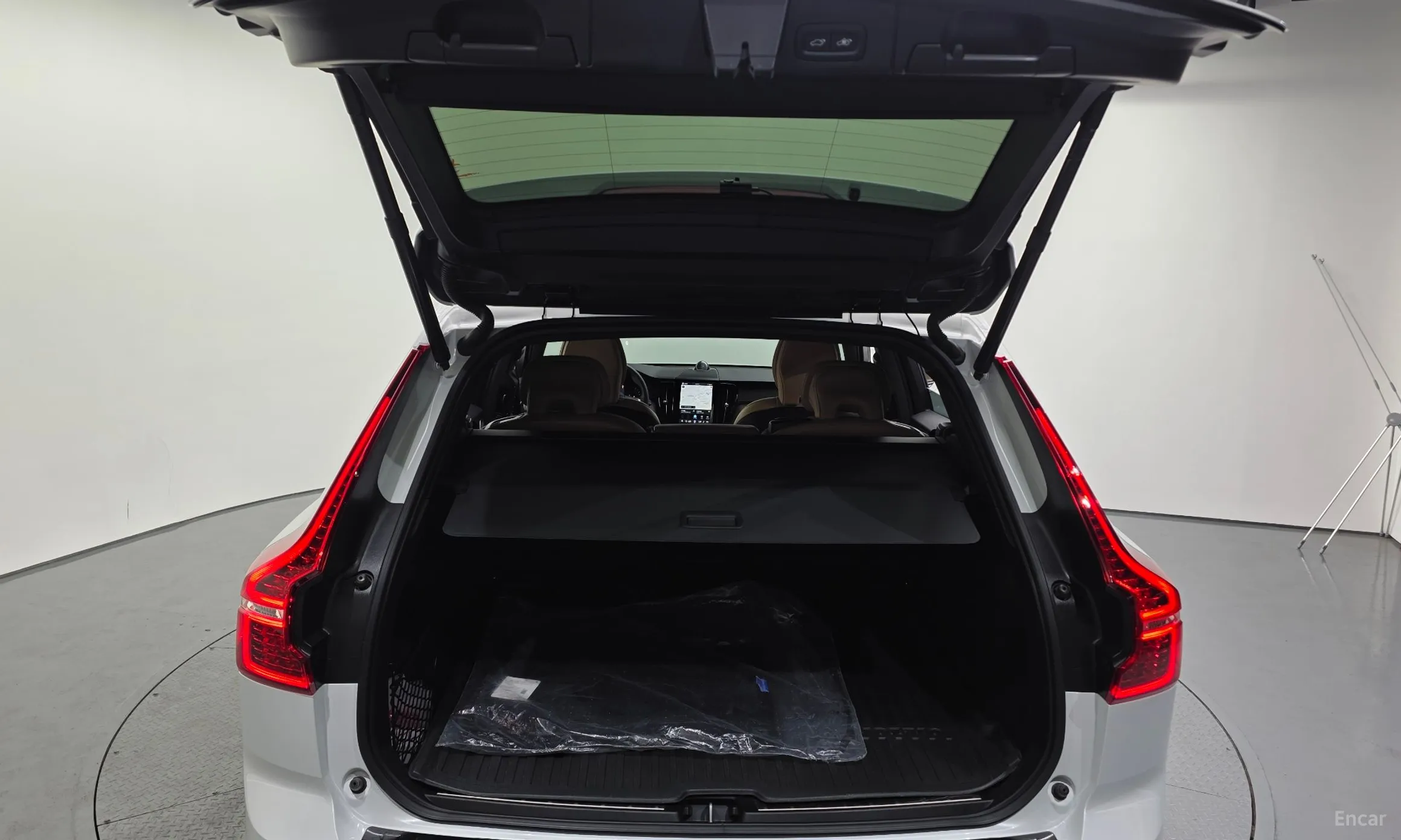 Volvo XC60 Gen 2 превью 20