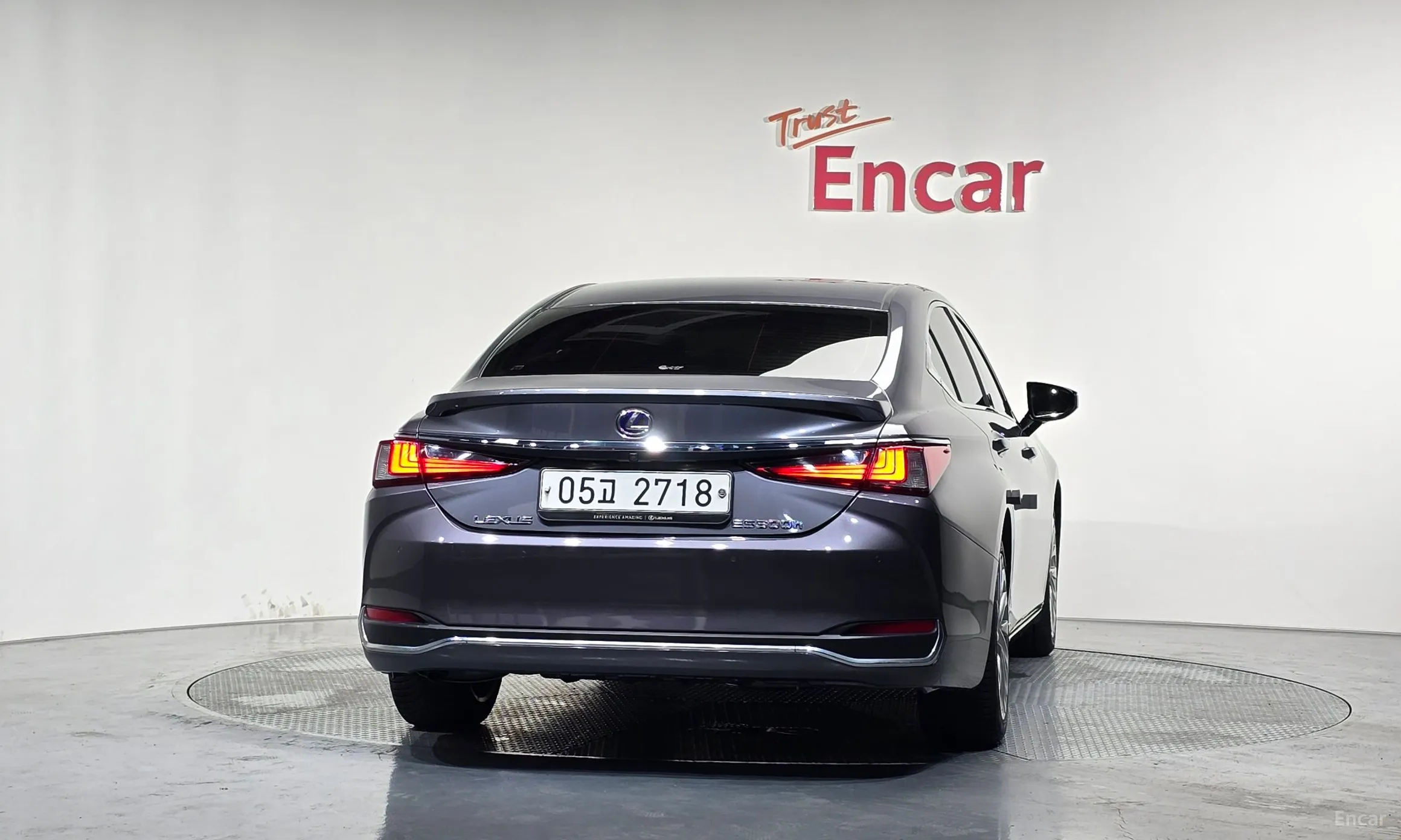 Lexus ES300h 7th Generation превью 4