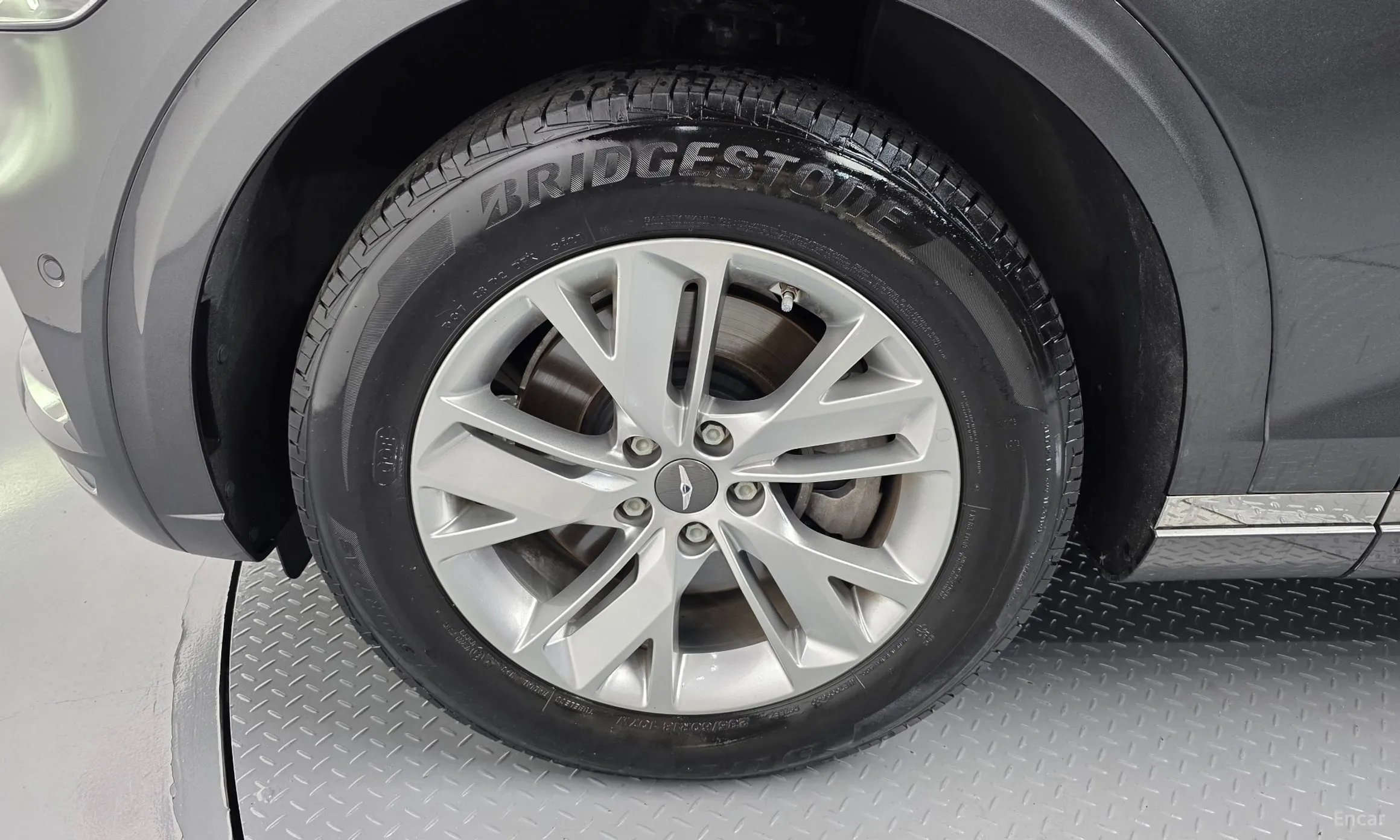 Genesis GV70 превью 5