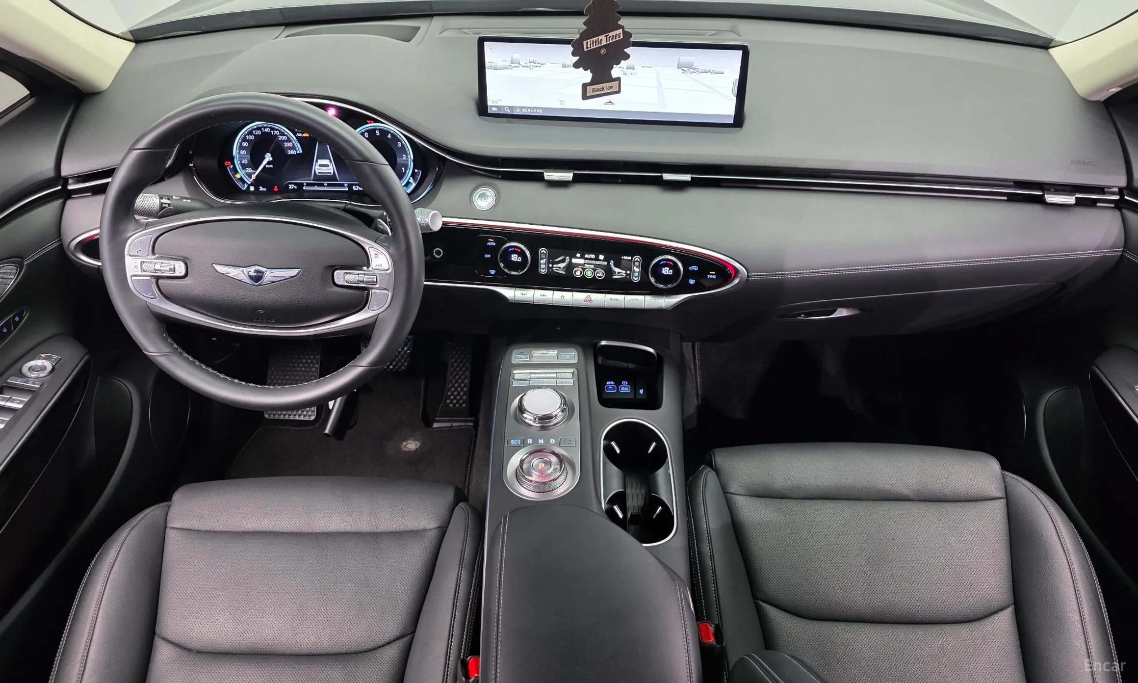 Genesis GV70 превью 7
