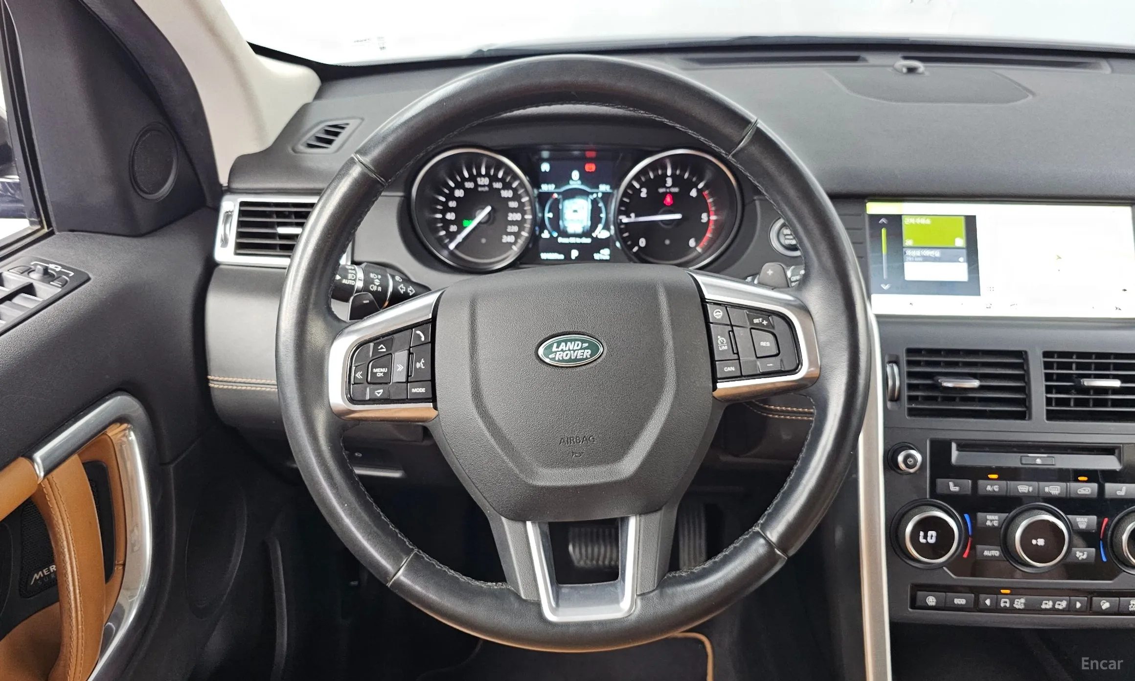 Land Rover Discovery Sports превью 13