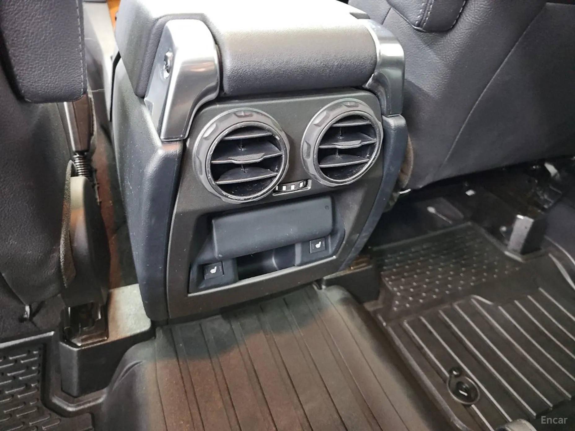 Land Rover Discovery 4 превью 13