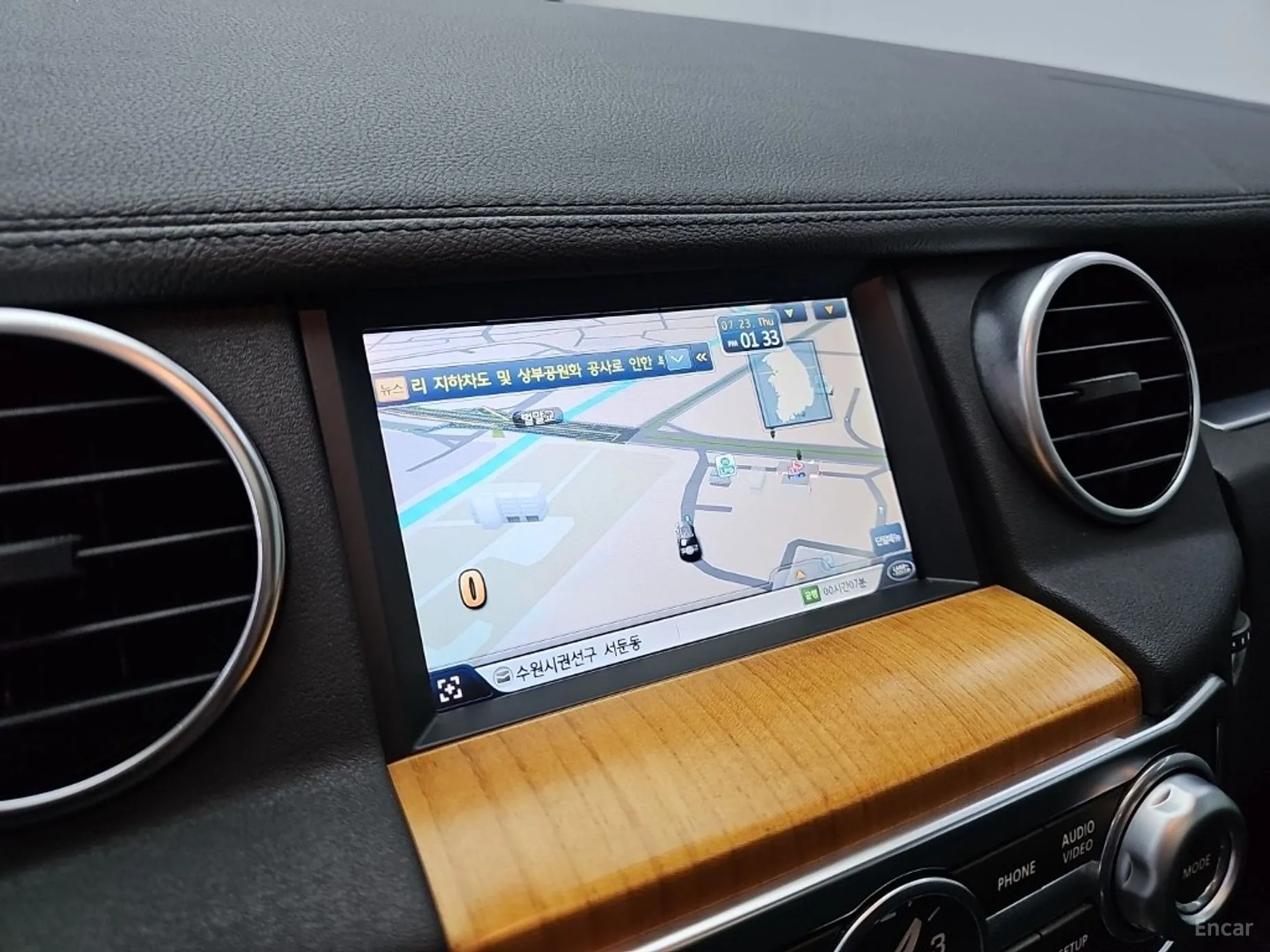 Land Rover Discovery 4 превью 15