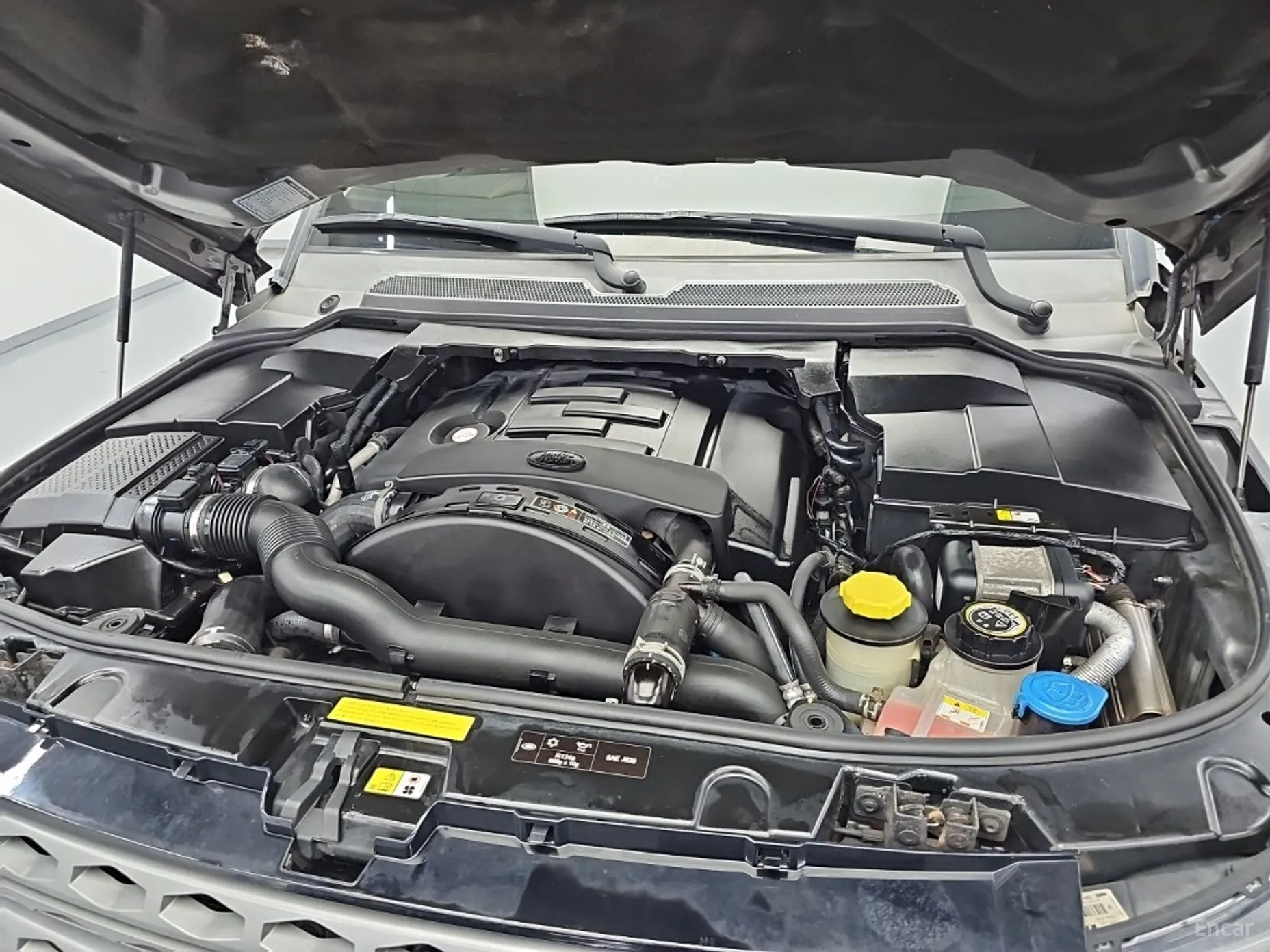 Land Rover Discovery 4 превью 5