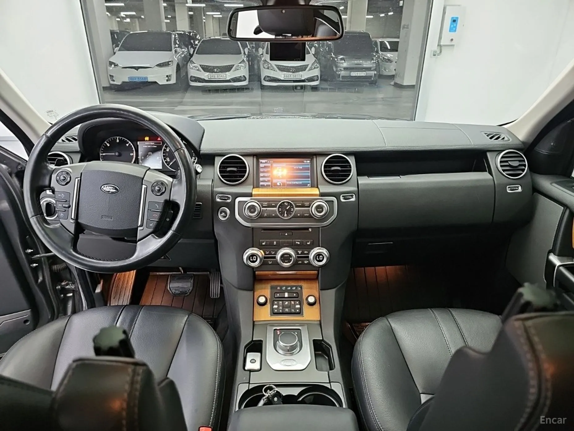 Land Rover Discovery 4 превью 7