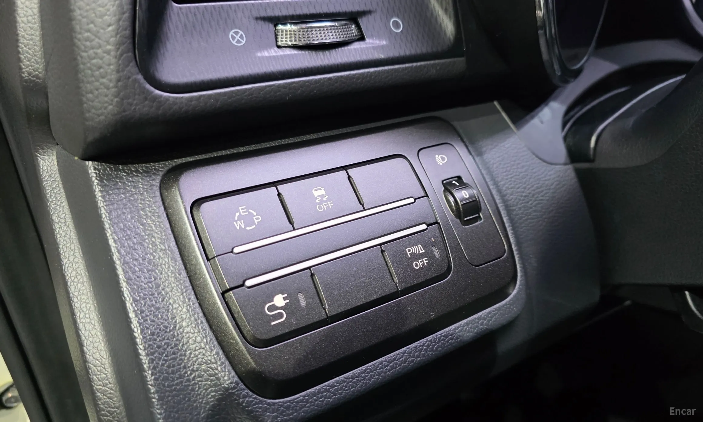 KG Mobility (SsangYong) Tivoli Air превью 12