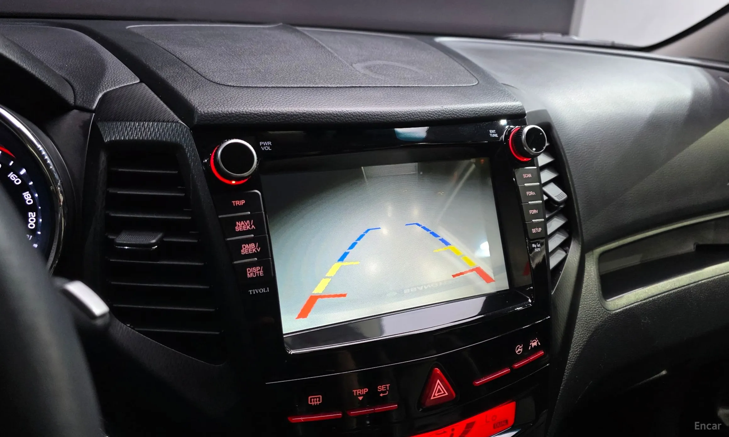 KG Mobility (SsangYong) Tivoli Air превью 16