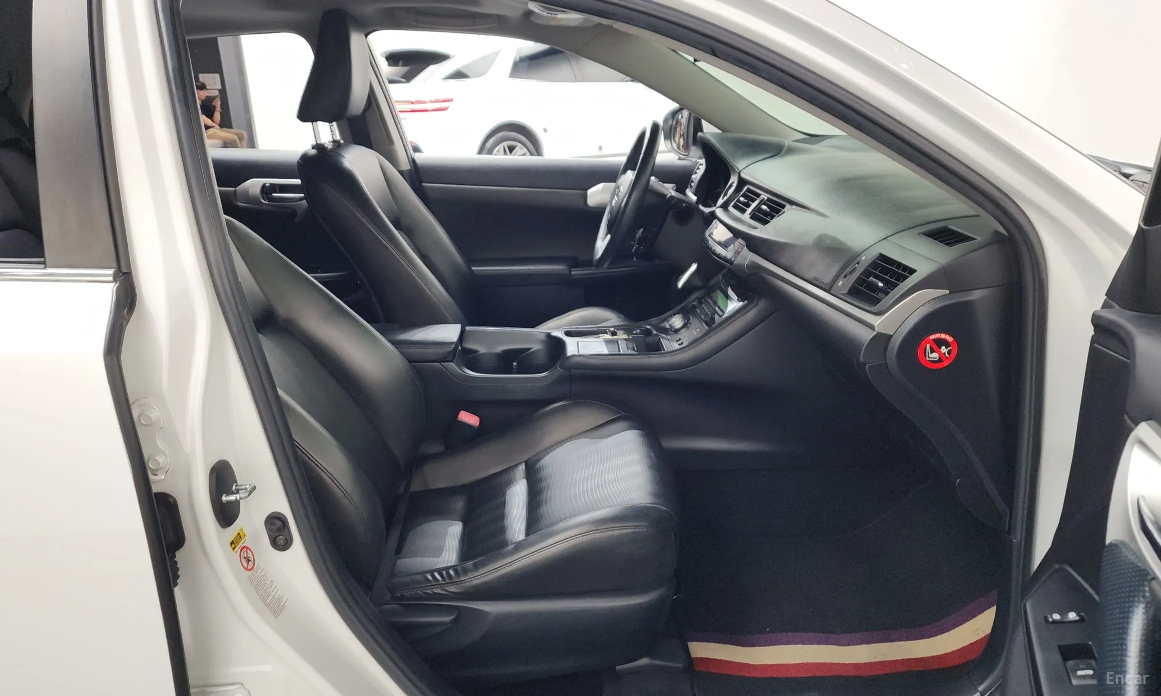 Lexus CT200h превью 11