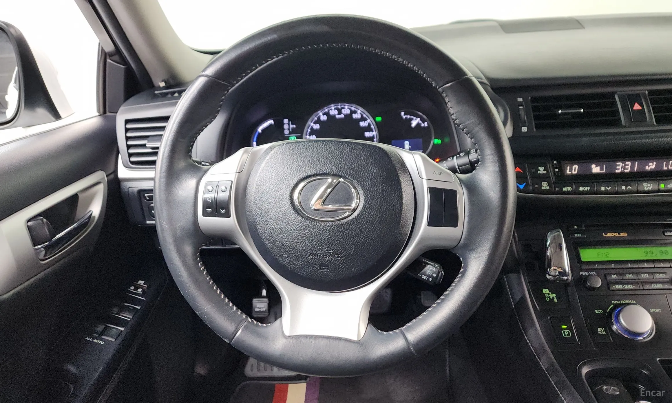 Lexus CT200h превью 13
