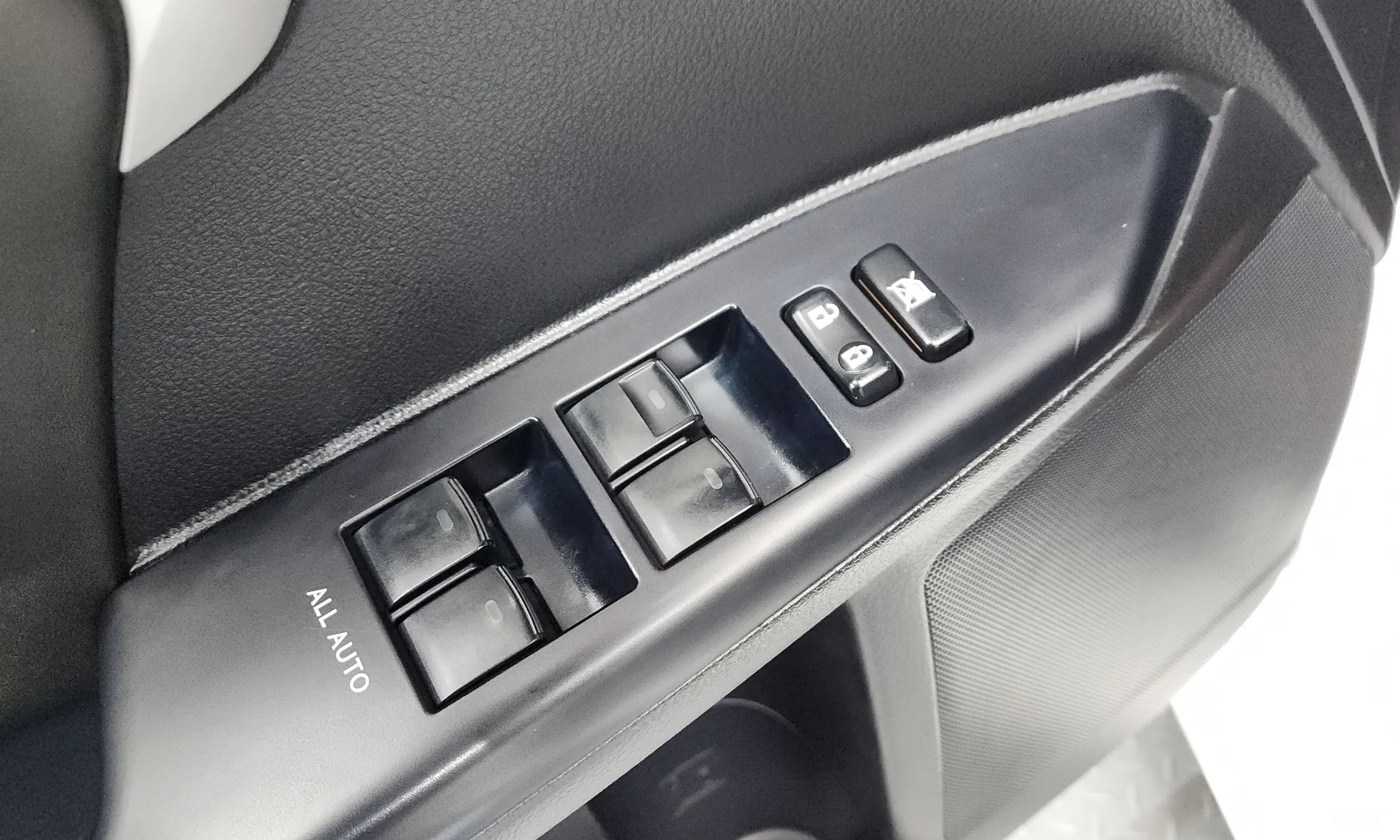 Lexus CT200h превью 15