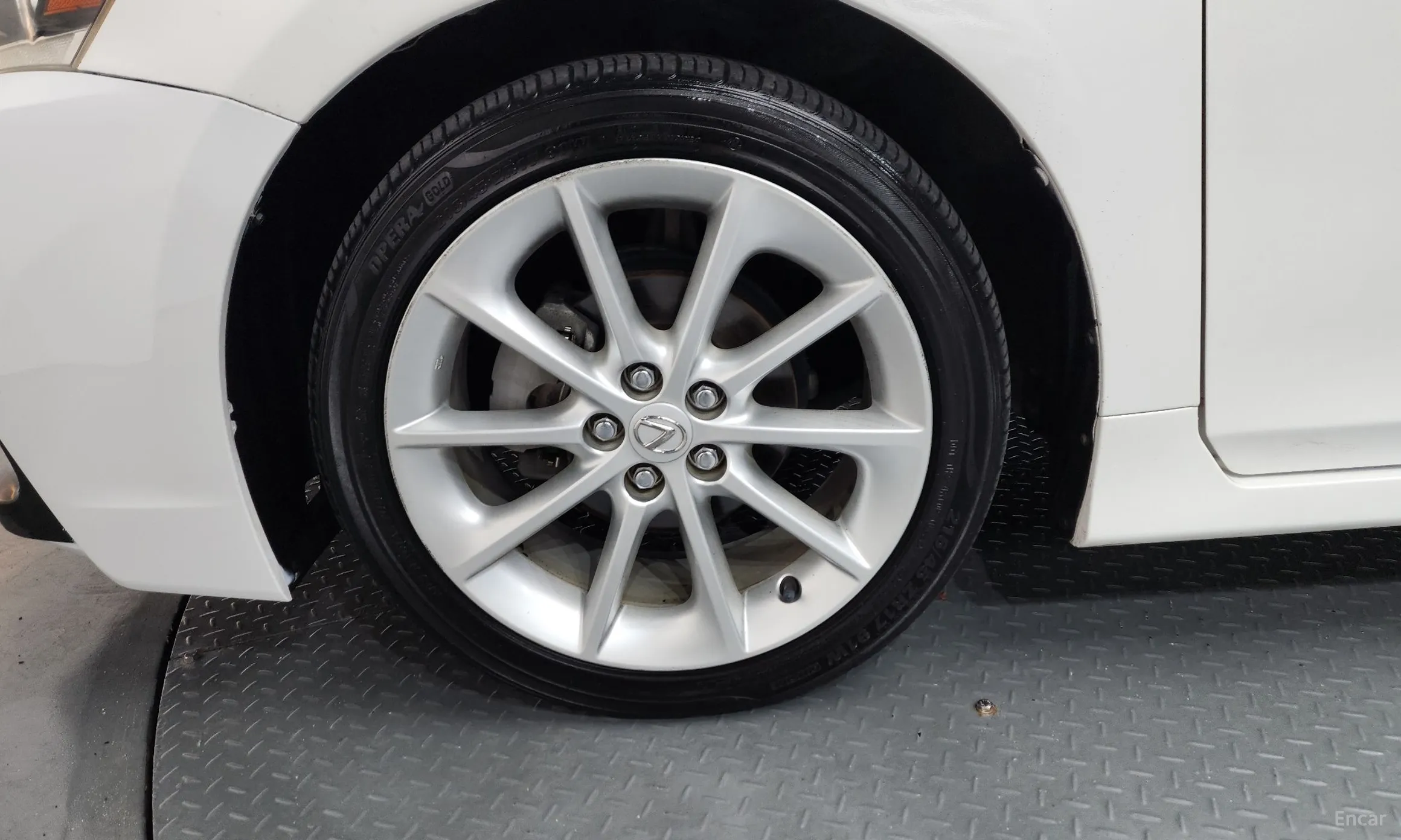 Lexus CT200h превью 5